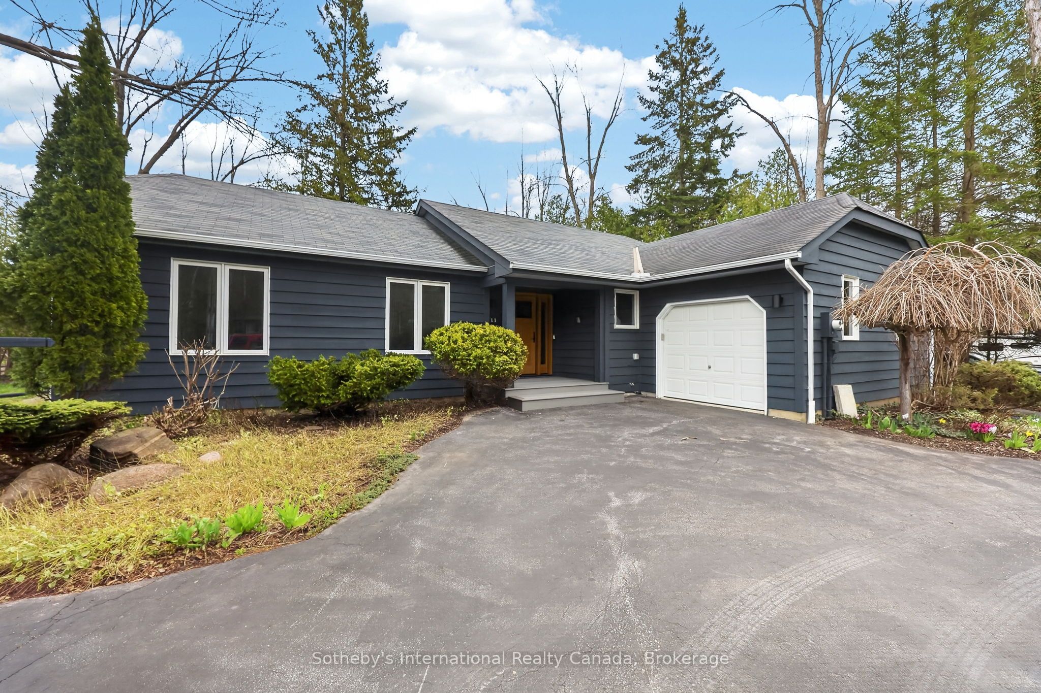 111 Patricia Drive, Blue Mountains, ON L9Y 0P1 photo 3