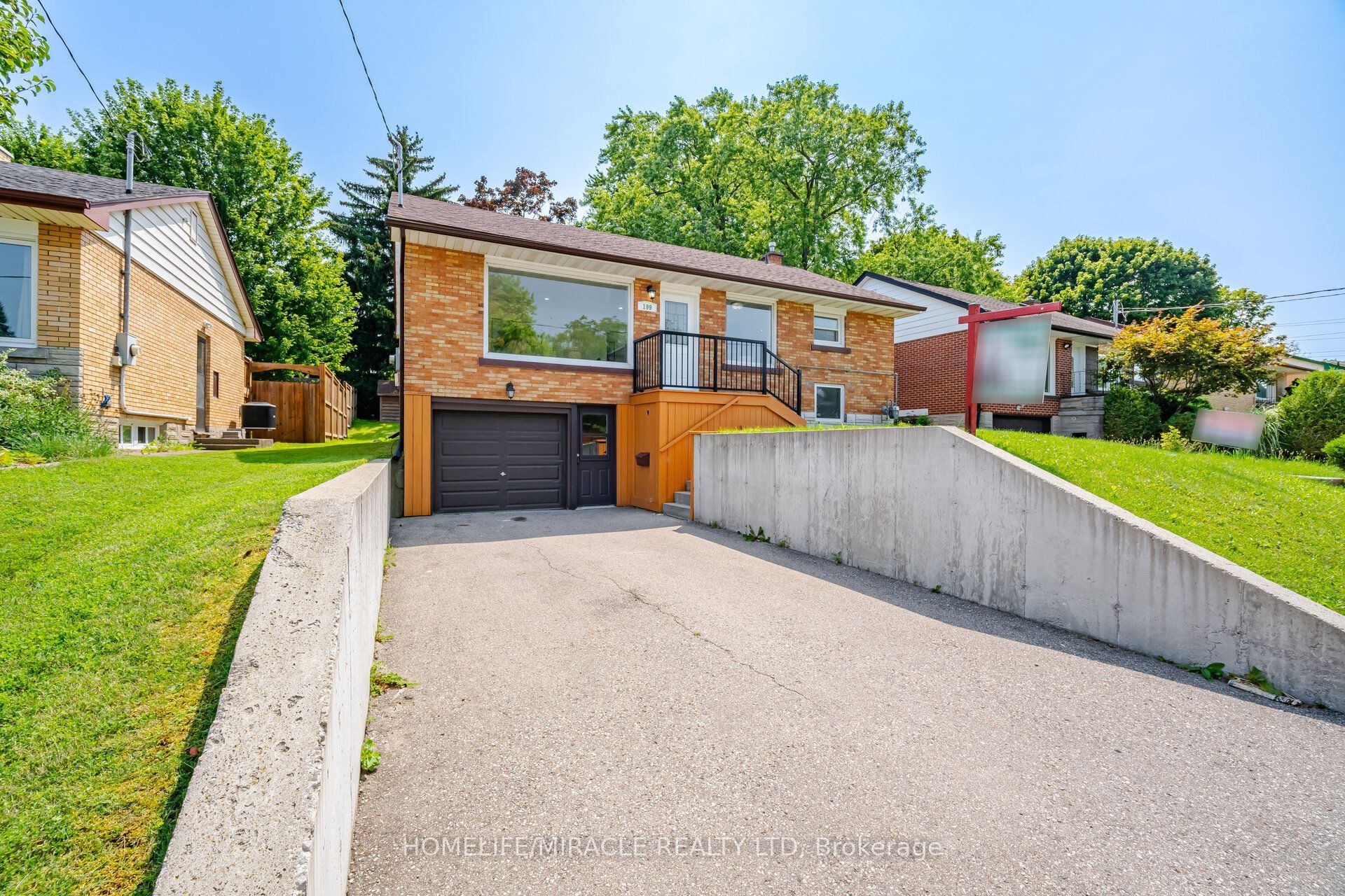 199 Allen Street E, Waterloo, ON N2J 1J9 photo 2