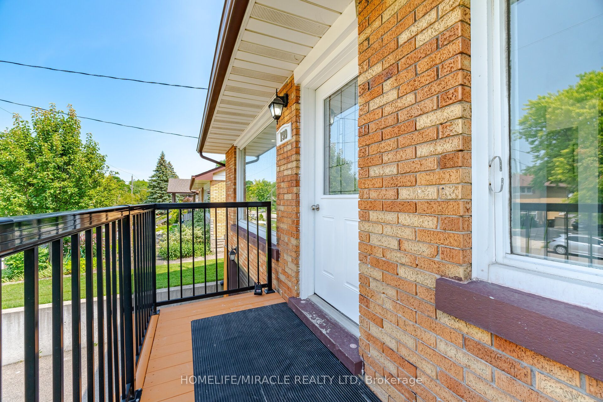 199 Allen Street E, Waterloo, ON N2J 1J9 photo 4