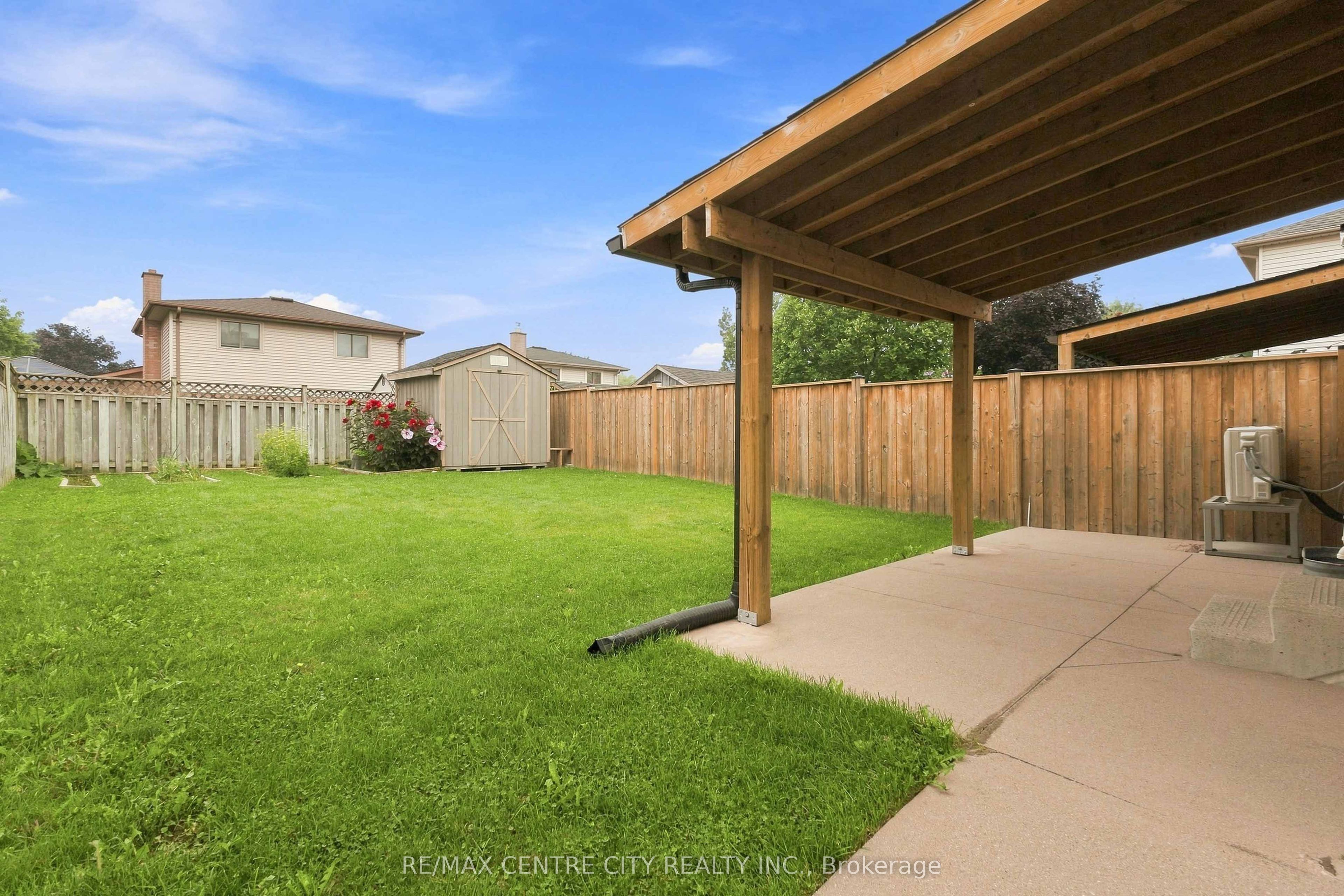 214 Martinet Avenue, London East, ON N5V 4K2 photo 3