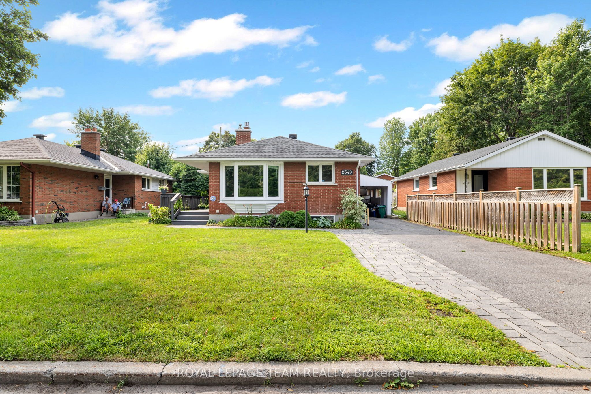 2349 Edwin Crescent, Parkway Park - Queensway Terrace S and Area, ON K2C 1H8 photo 2
