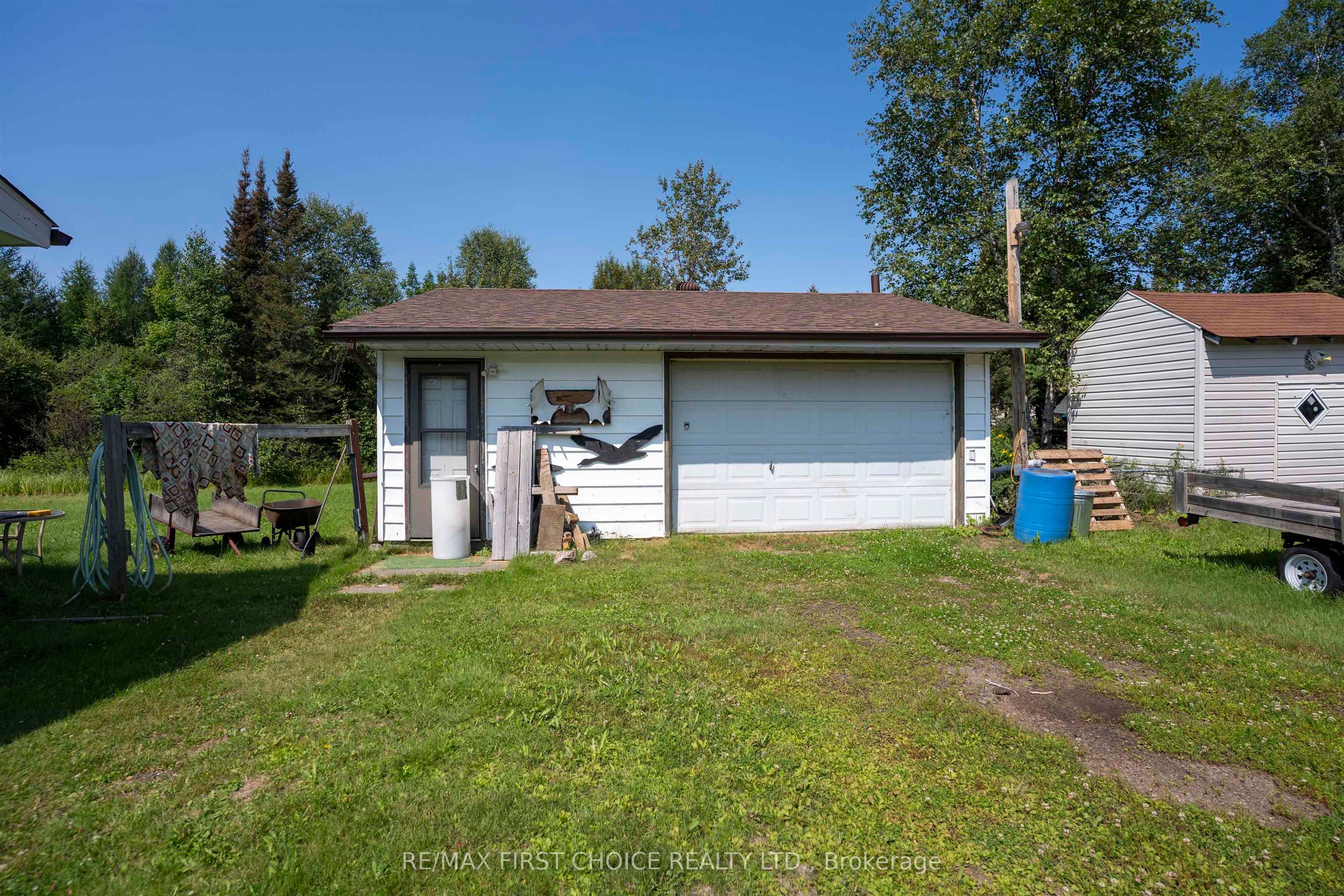 6365 Mapleward Road, Thunder Bay, ON P7G 2K1 photo 3