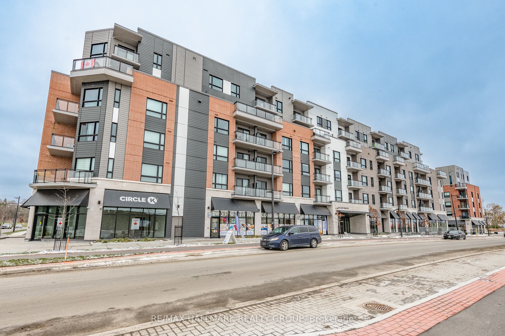 1350 Hemlock Road 404, Manor Park - Cardinal Glen and Area, ON K1K 5C2 photo 3