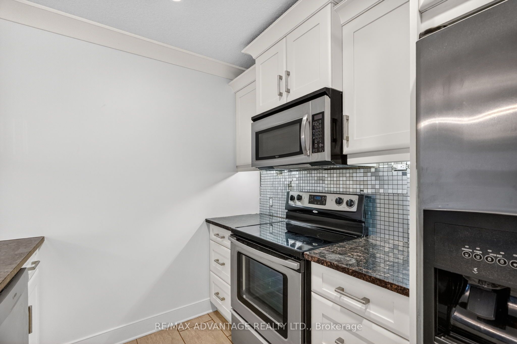 320 Sugarcreek Trail 109, London North, ON N6H 0G3 photo 5