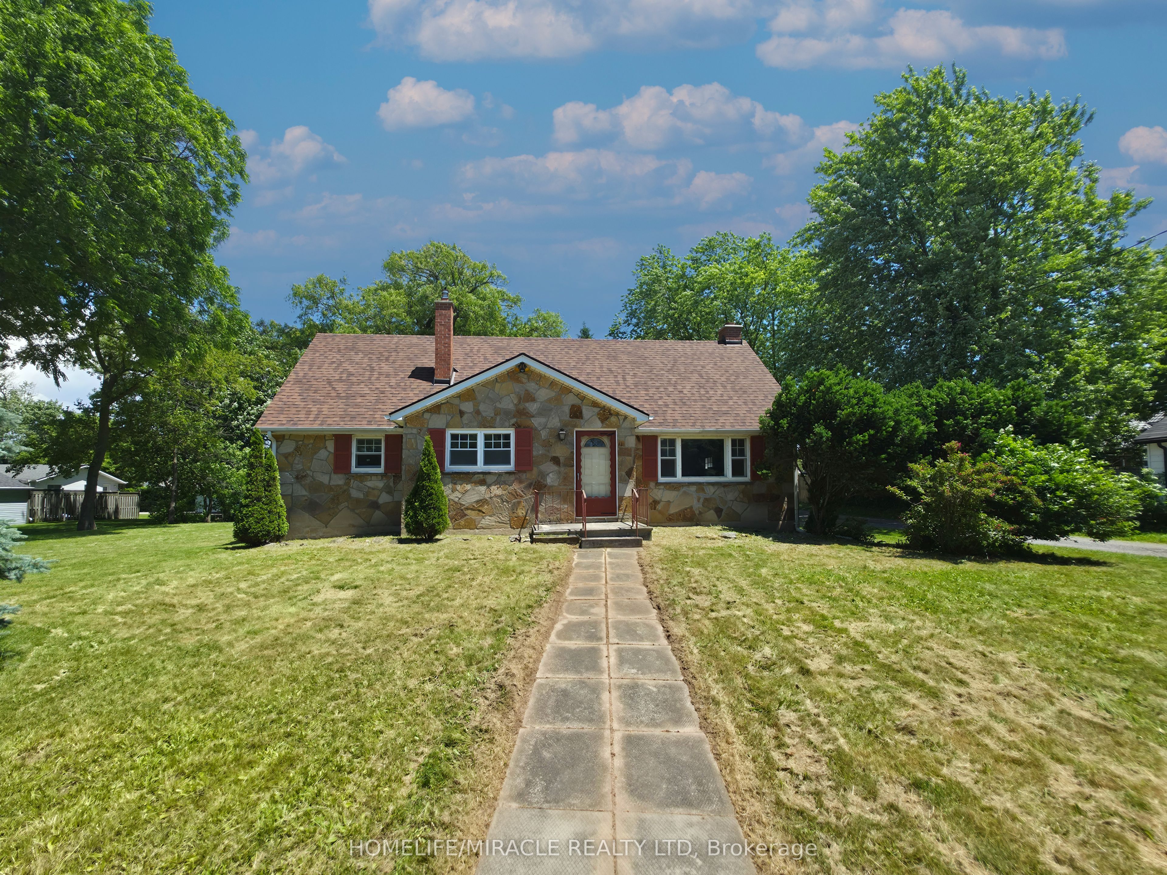 17 Goderich Street, Fort Erie, ON L2A 3M3 photo 4