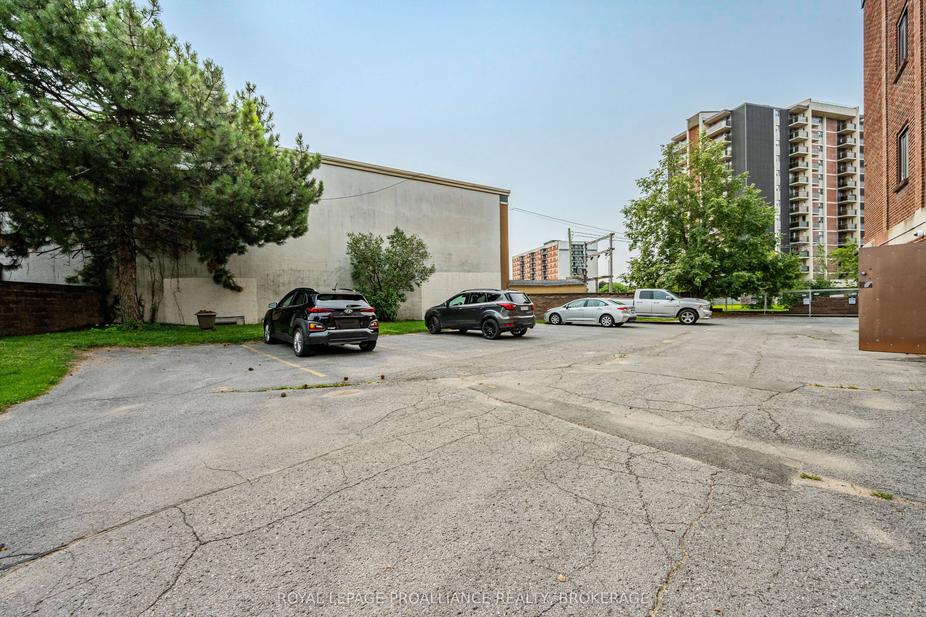 315 Regent Street 201, Kingston, ON K7L 4K7 photo 5