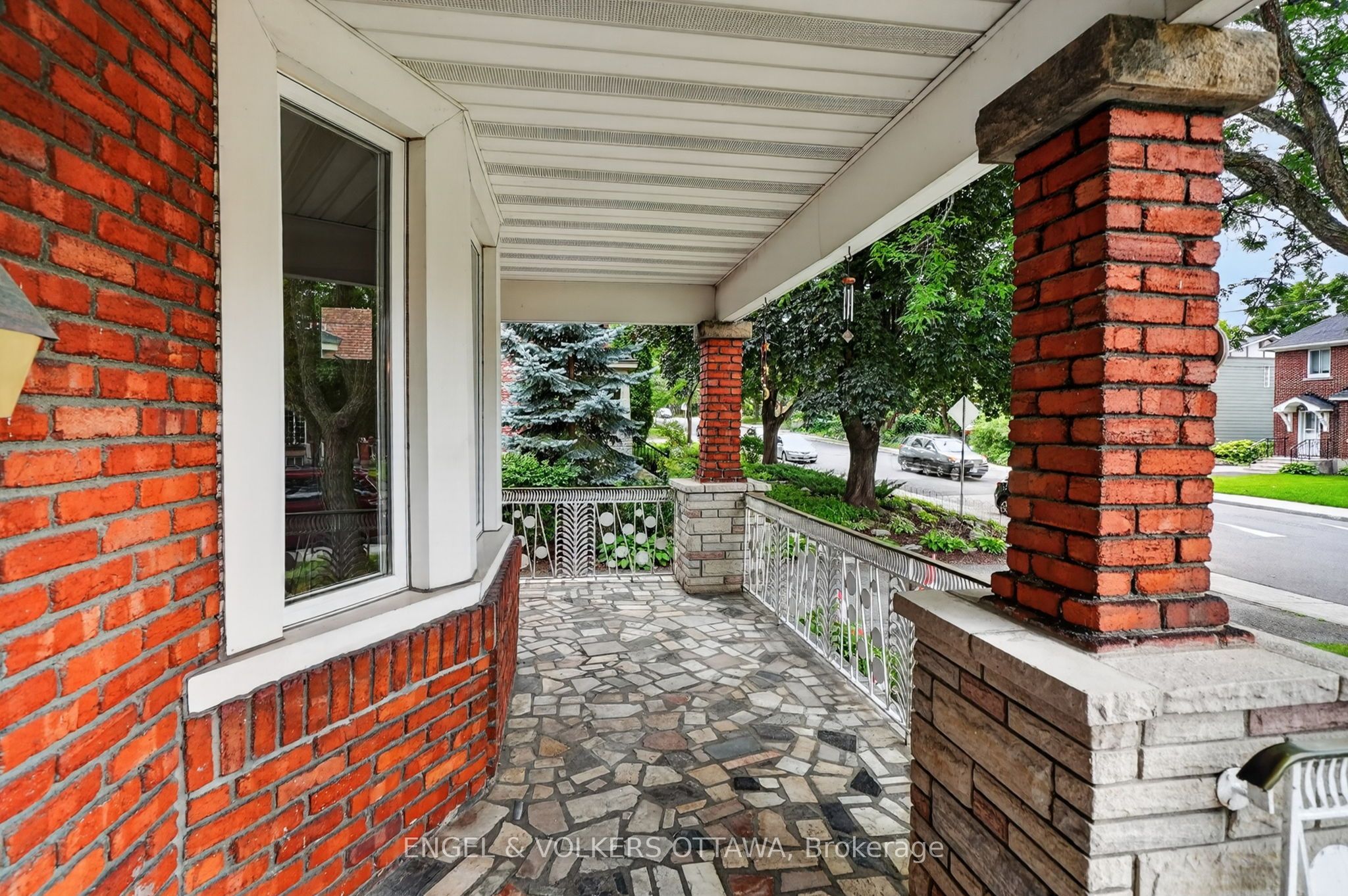127 Bayswater Avenue, West Centre Town, ON K1Y 2G2 photo 2