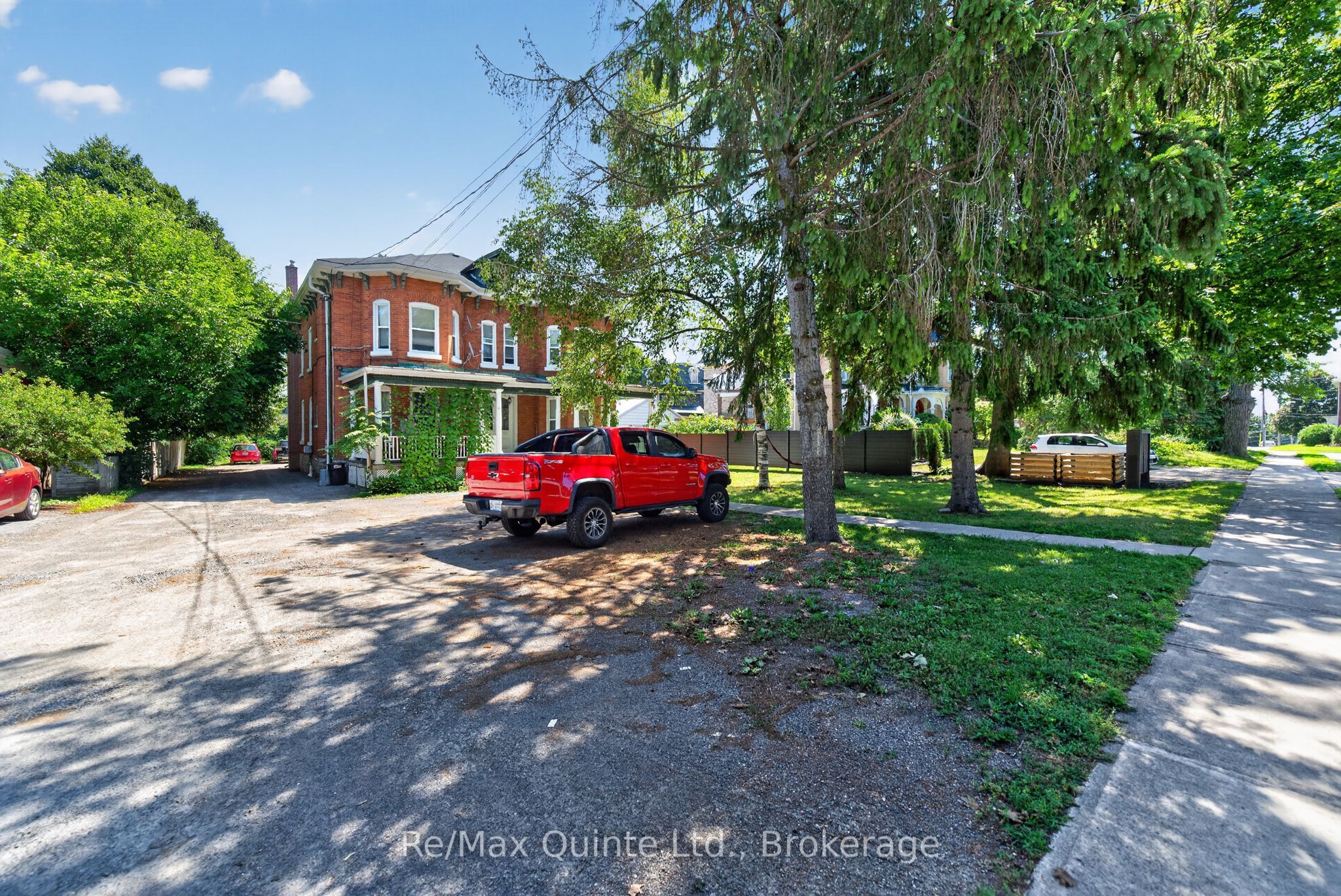 205 Charles Street, Belleville, ON K8N 3M3 photo 3