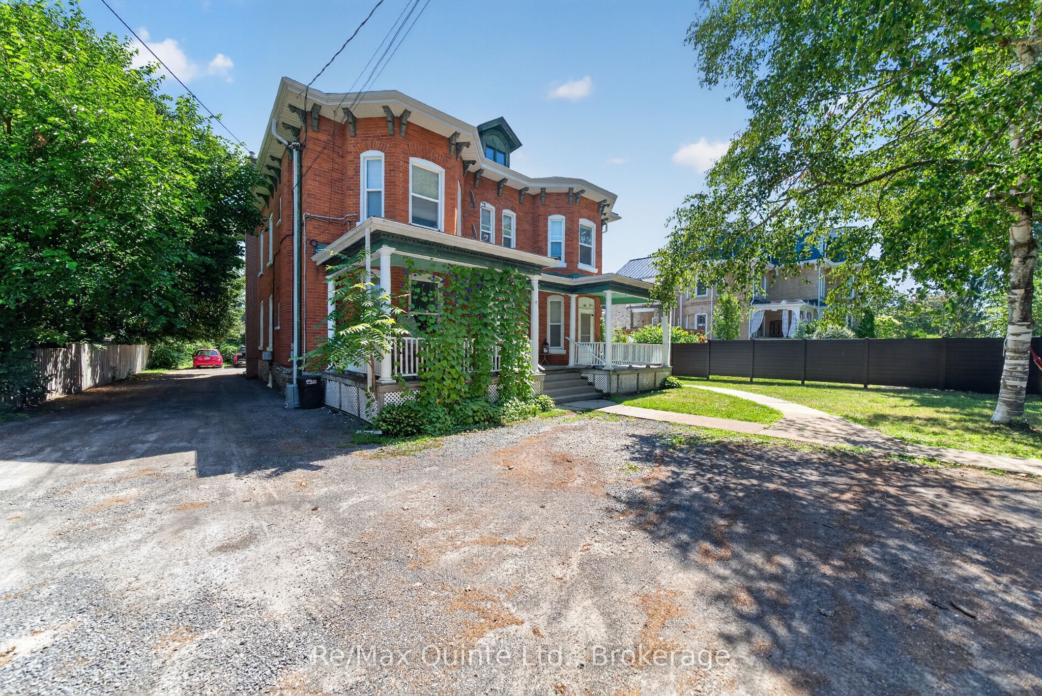 205 Charles Street, Belleville, ON K8N 3M3 photo 4