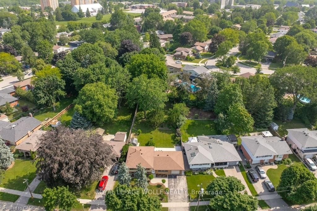 64 Warren Road, Kitchener, ON N2M 4T4 photo 4