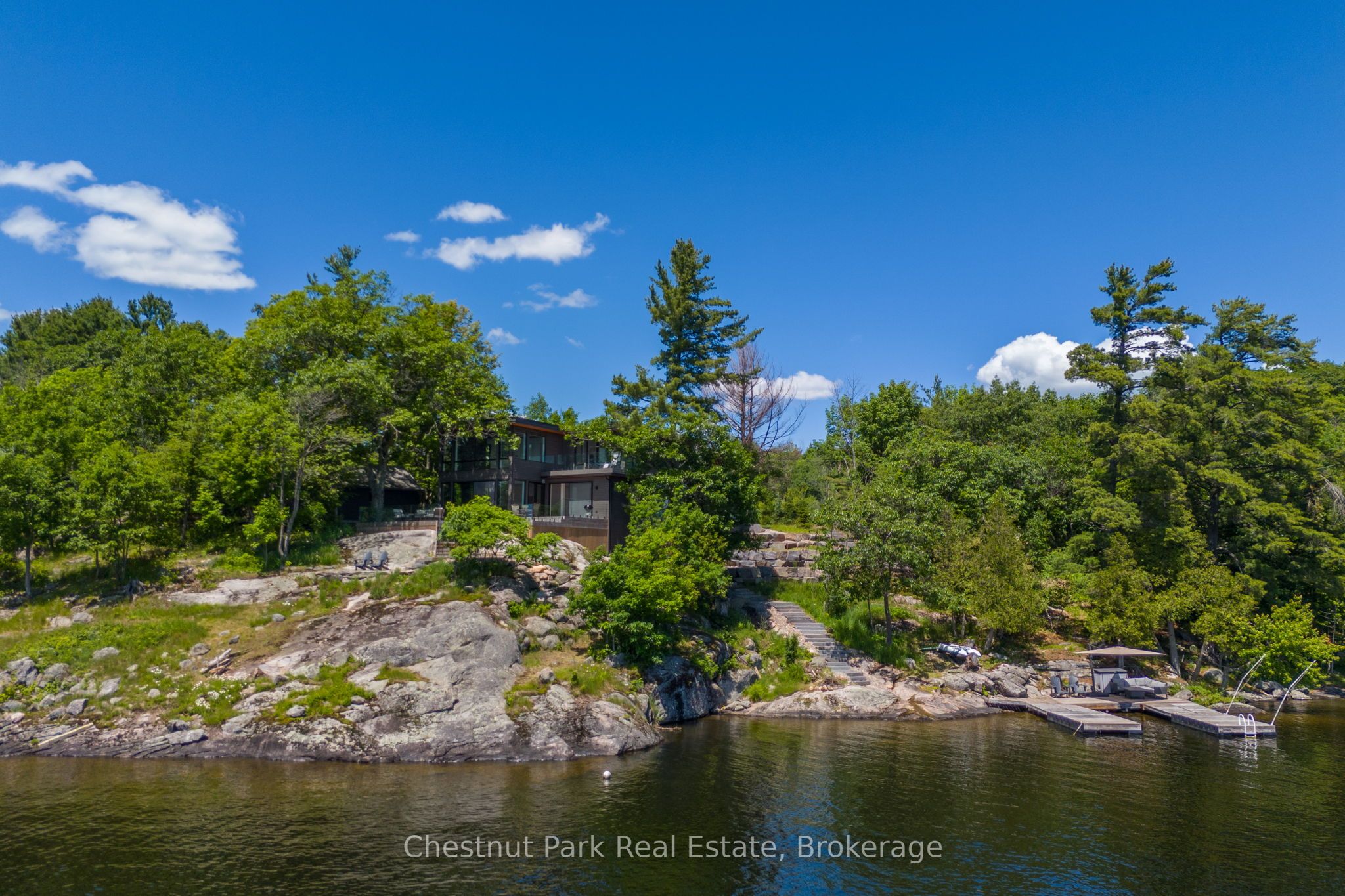 1330 Rosseau Lake Road 2 Road W 17, Muskoka Lakes, ON N9Y 2E4