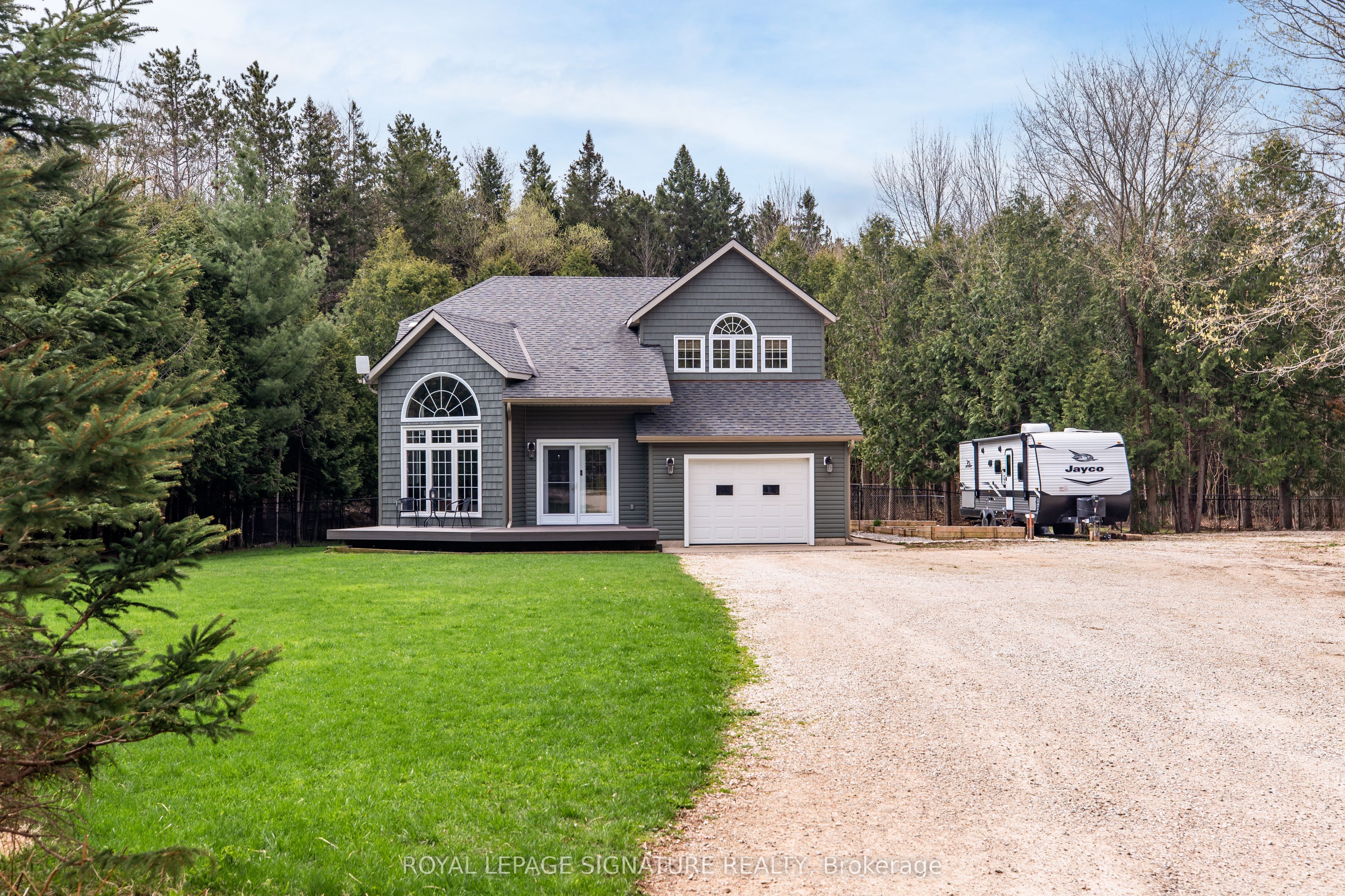 777320 S Highway 10, Chatsworth, ON N0H 1R0 photo 2