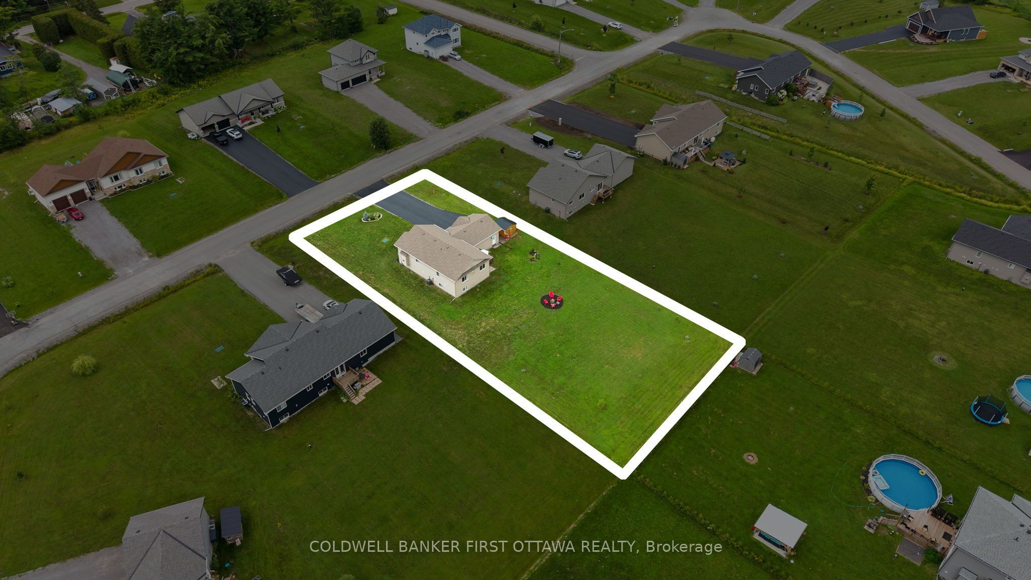 216 Owen Lucas Street, McNab/Braeside, ON K7S 3G8 photo 3