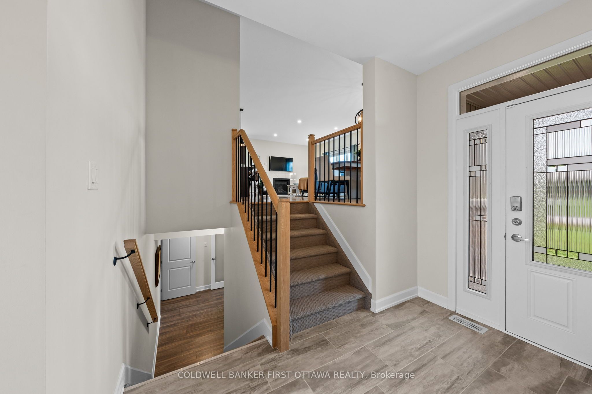 216 Owen Lucas Street, McNab/Braeside, ON K7S 3G8 photo 5