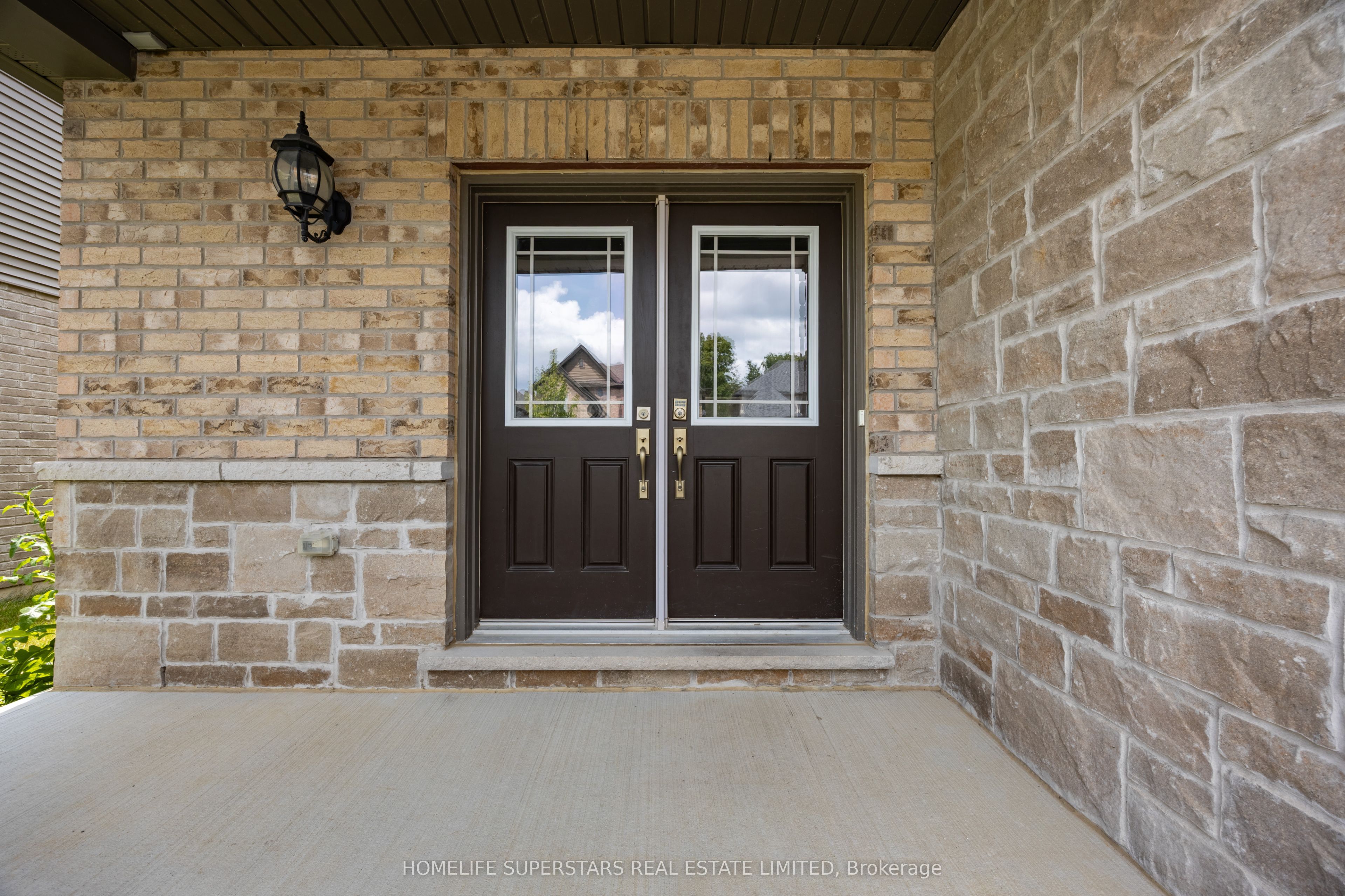 93 Lorne Card Drive, Brant, ON N3L 0E7 photo 4