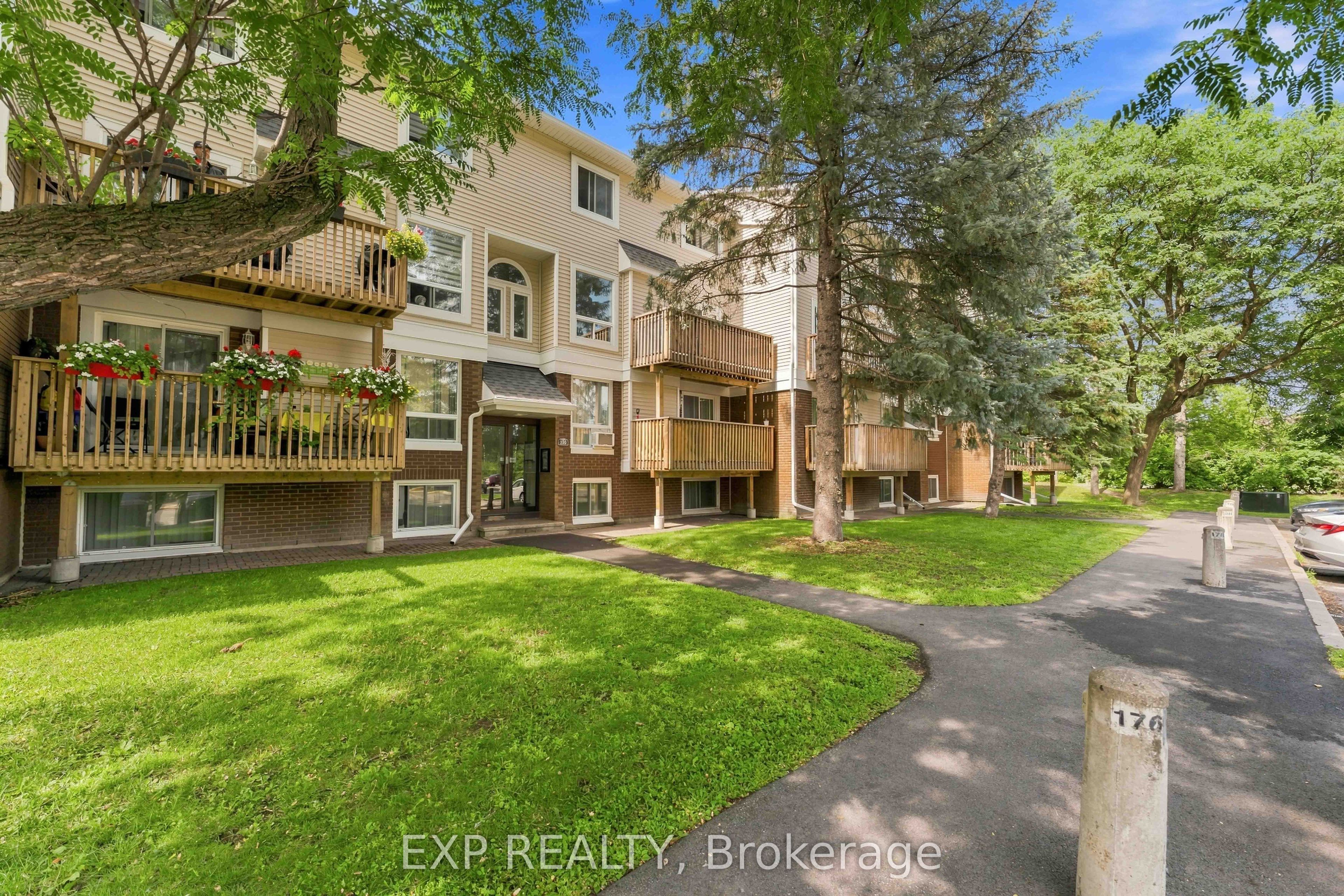 320 Fenerty Court 2, Kanata, ON K2L 3A8