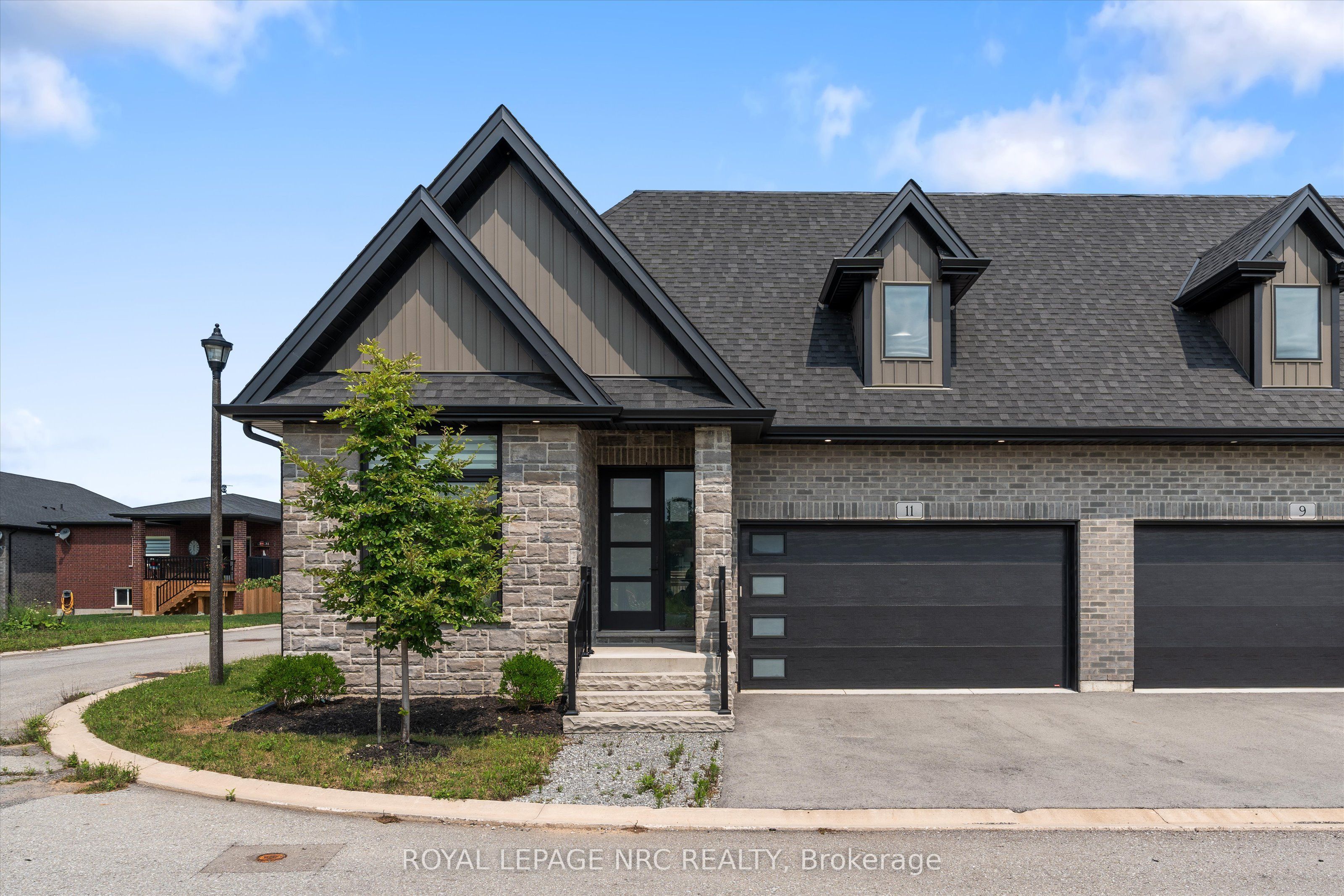 11 Primrose Street, Pelham, ON L3E 0H1