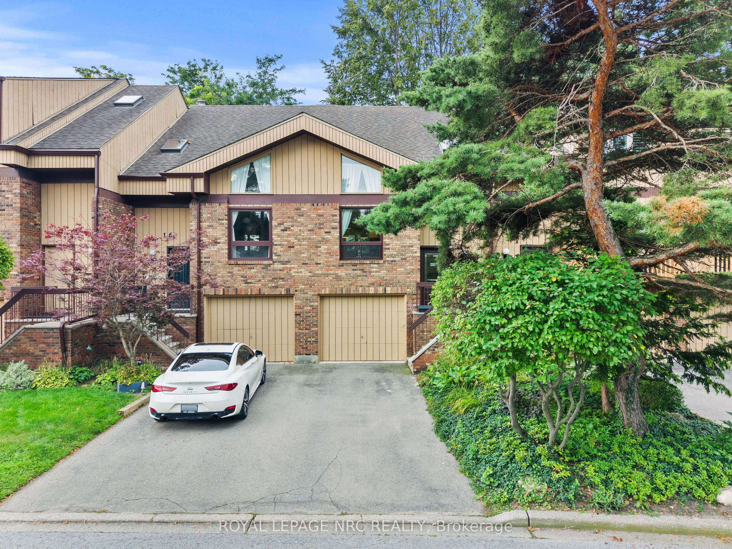 178 Scott Street 15, St. Catharines, ON L2N 6Y5