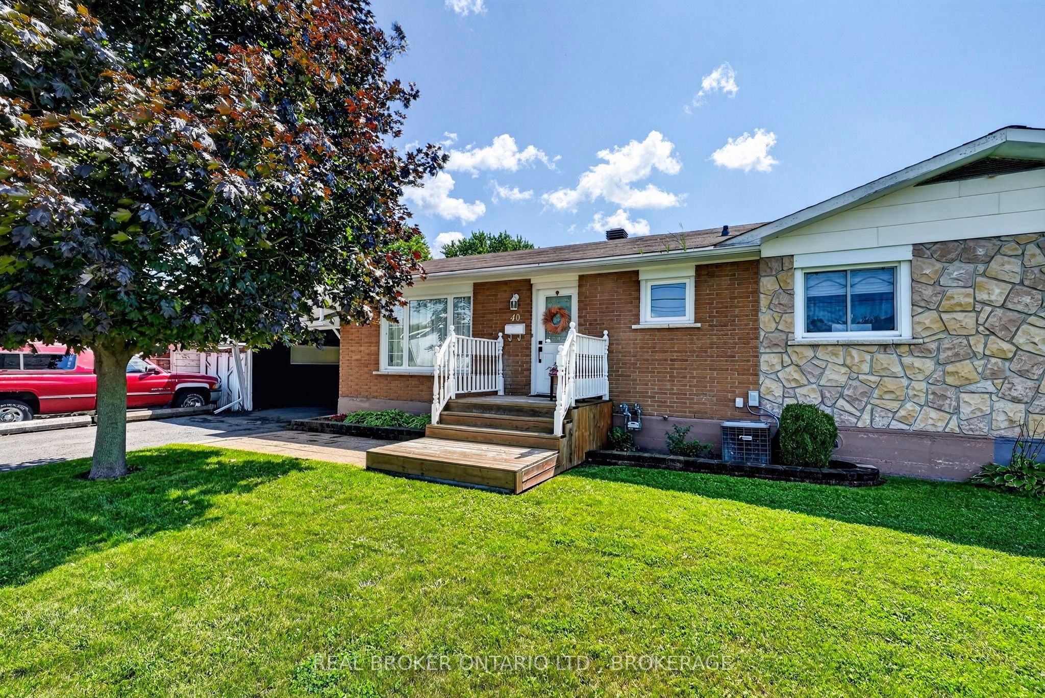 40 McKenzie Street W, Cornwall, ON K6K 1J1