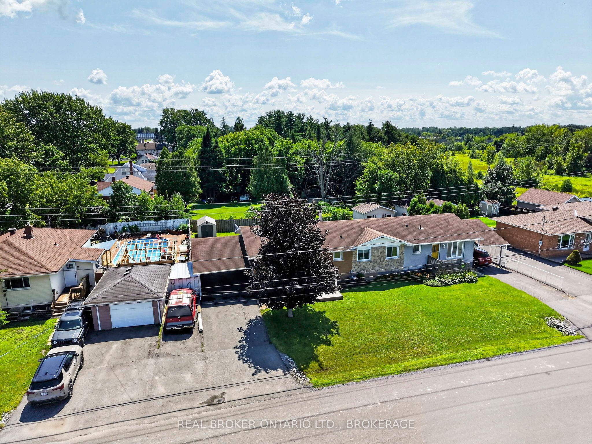 40 McKenzie Street W, Cornwall, ON K6K 1J1 photo 3