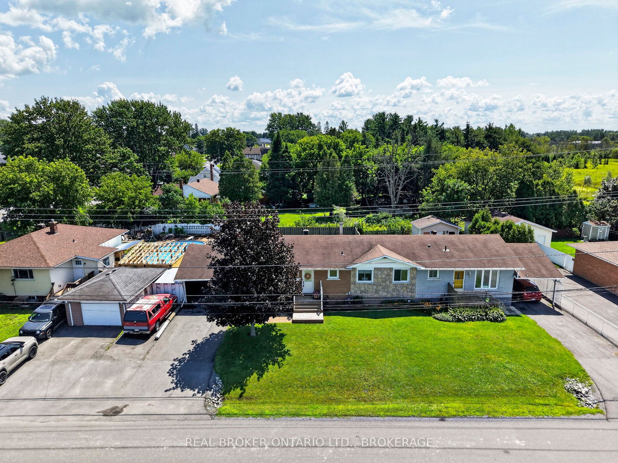 40 McKenzie Street W, Cornwall, ON K6K 1J1 photo 4