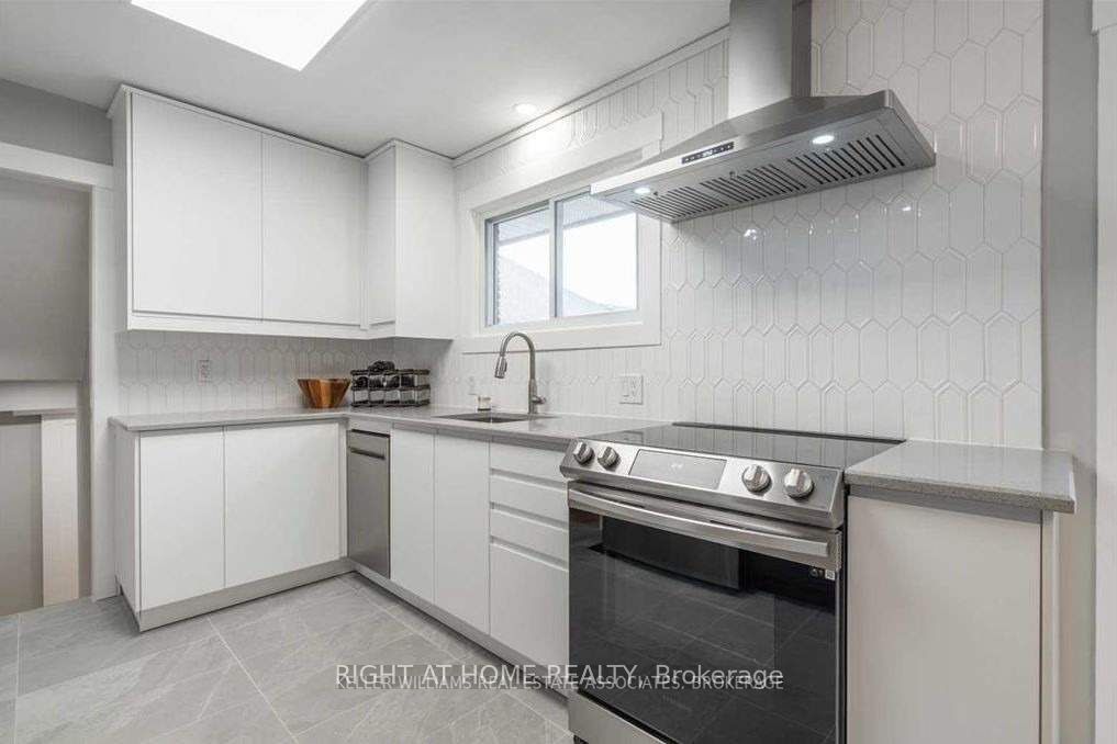 530 Lynda Lane, Hamilton, ON L9G 2P6 photo 5