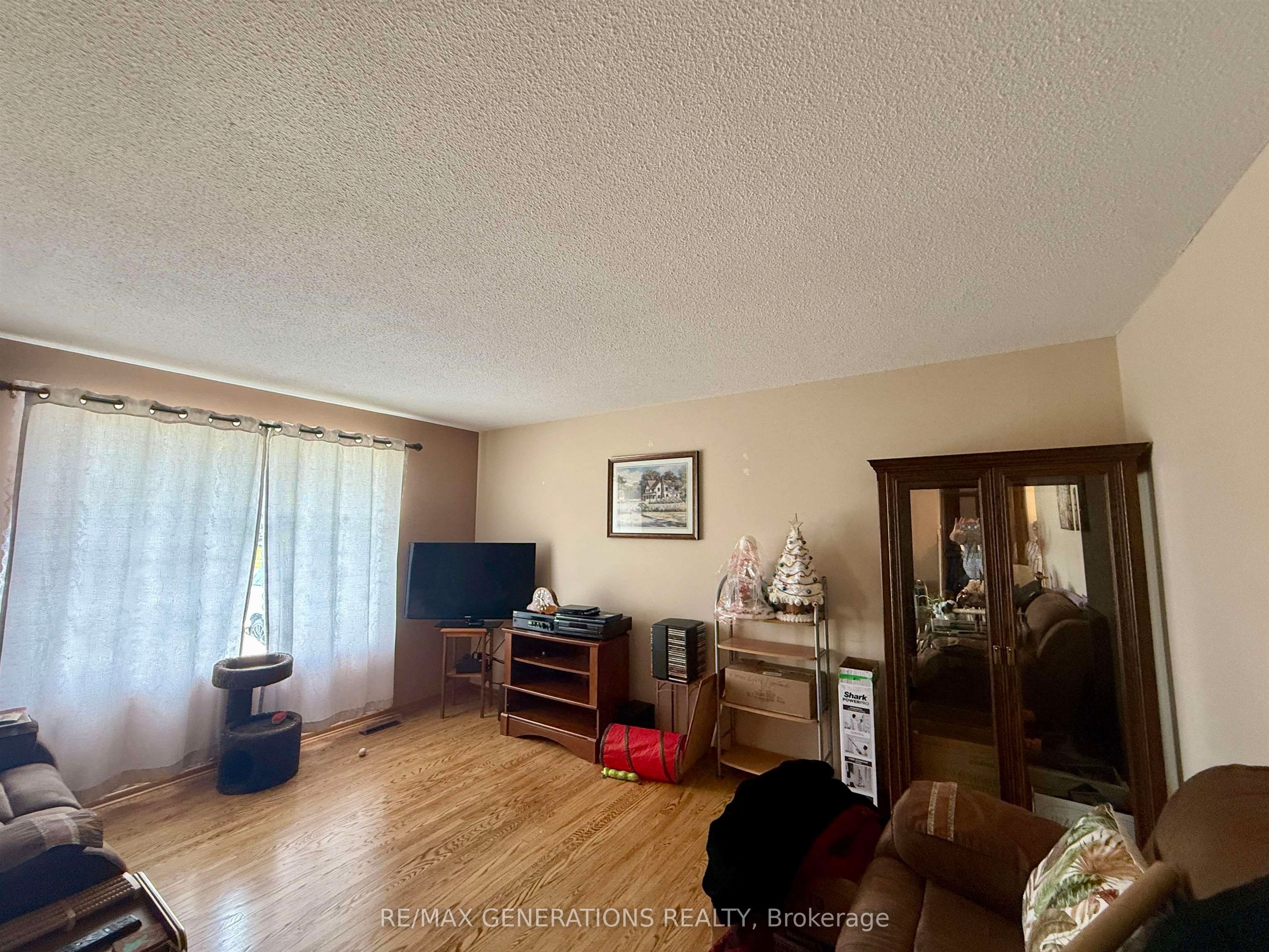 115 JAMES Street N, Thunder Bay, ON P7E 2V3 photo 3