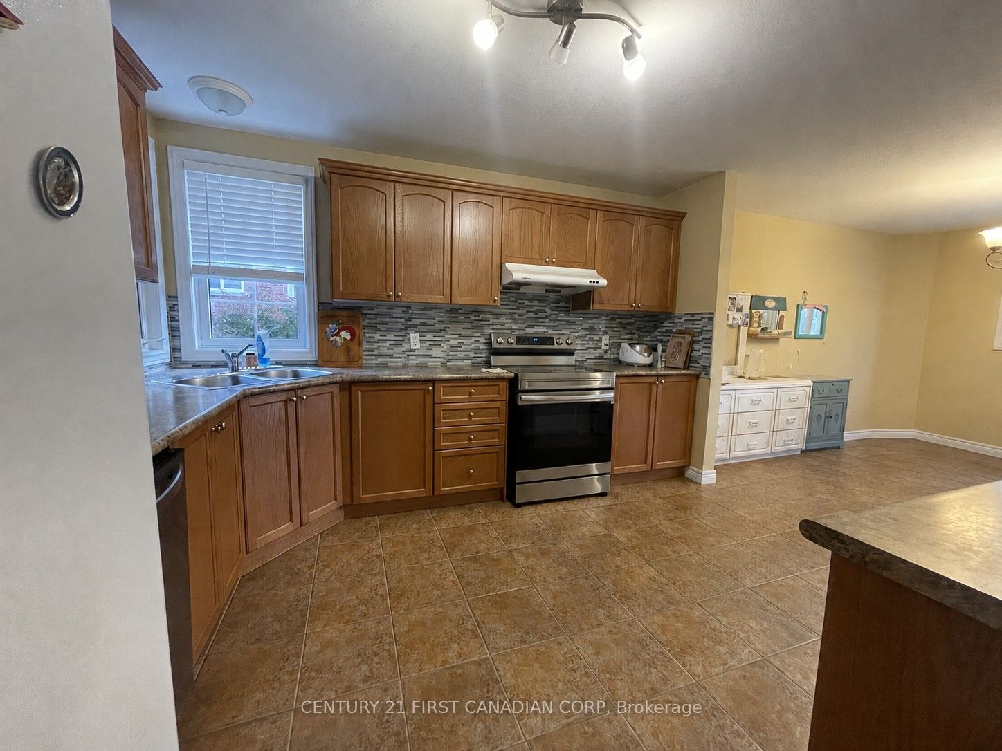 2052 Blackwater Road, London North, ON N5X 4K1 photo 3