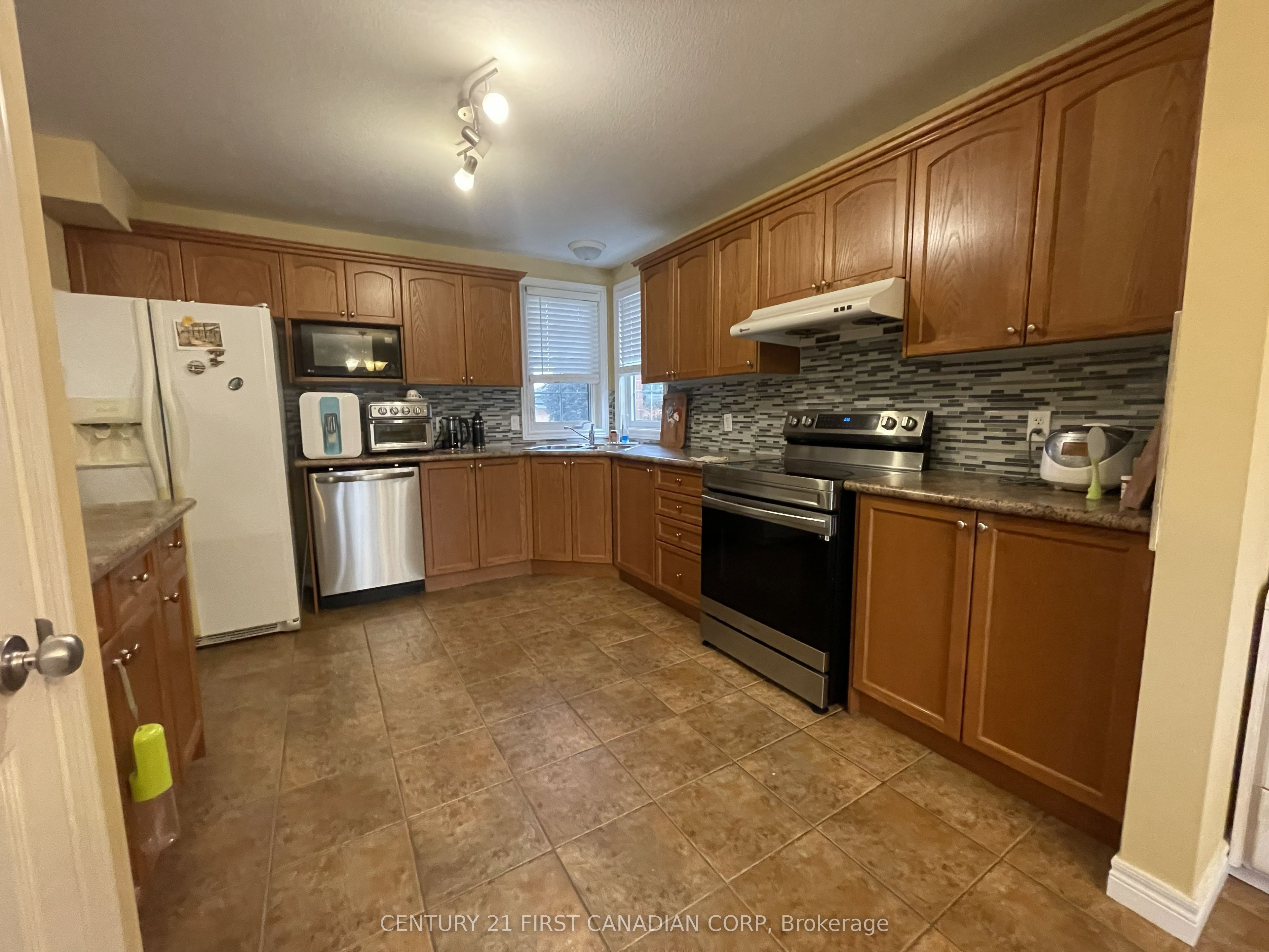 2052 Blackwater Road, London North, ON N5X 4K1 photo 4