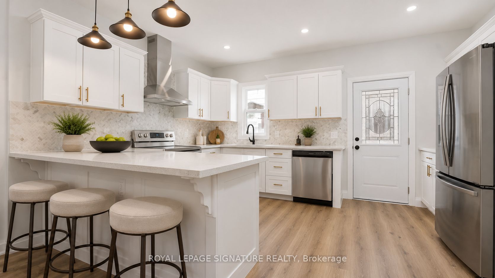 53 1/2 Kinrade Avenue, Hamilton, ON L8L 6L5 photo 3