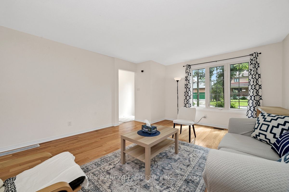 939 Greenbriar Avenue, Mooneys Bay - Carleton Heights and Area, ON K2C 0J8 photo 5