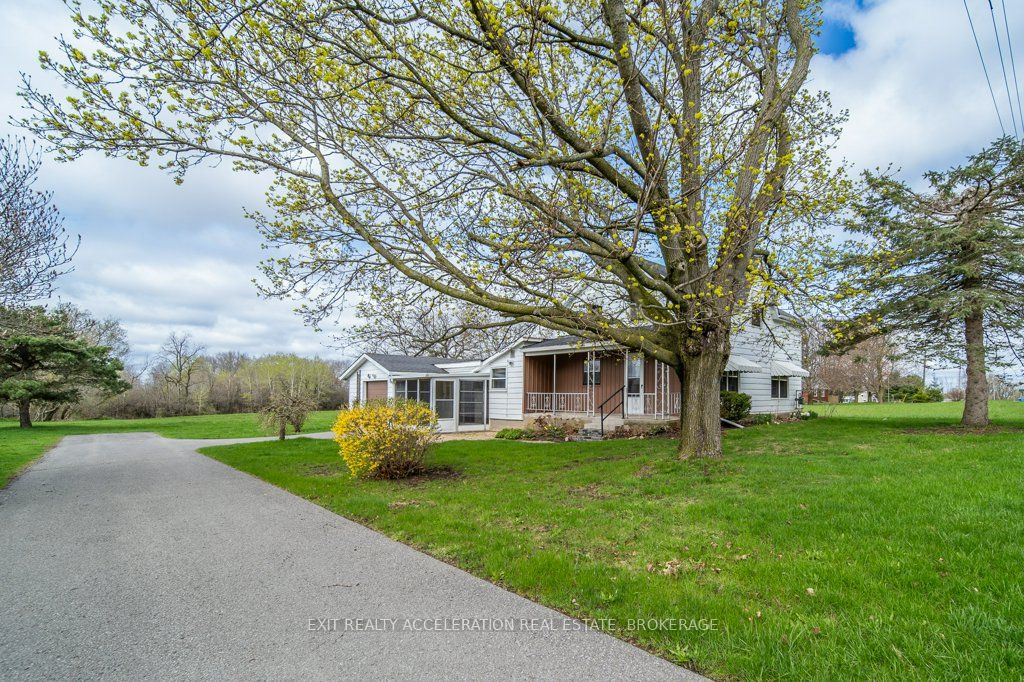 302 Old Hamburg Road, Greater Napanee, ON K7R 3K6 photo 2