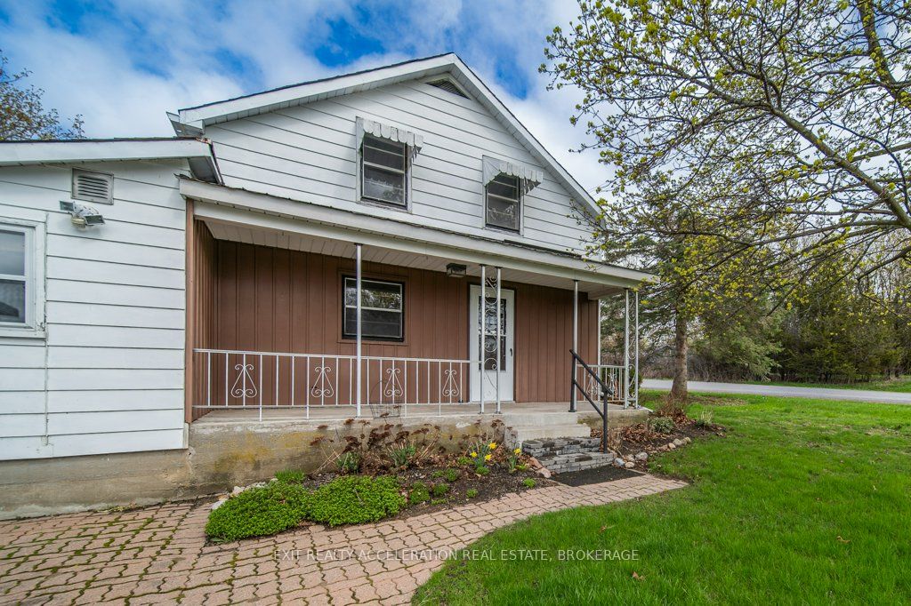 302 Old Hamburg Road, Greater Napanee, ON K7R 3K6 photo 4