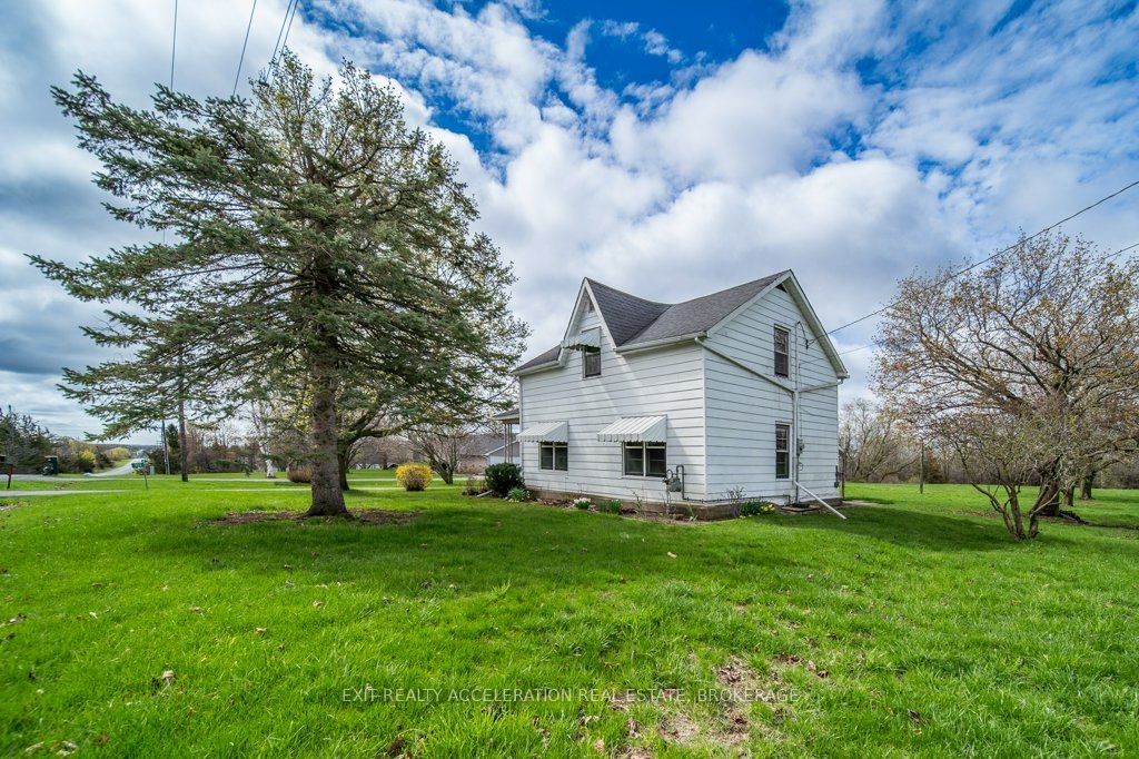 302 Old Hamburg Road, Greater Napanee, ON K7R 3K6 photo 5