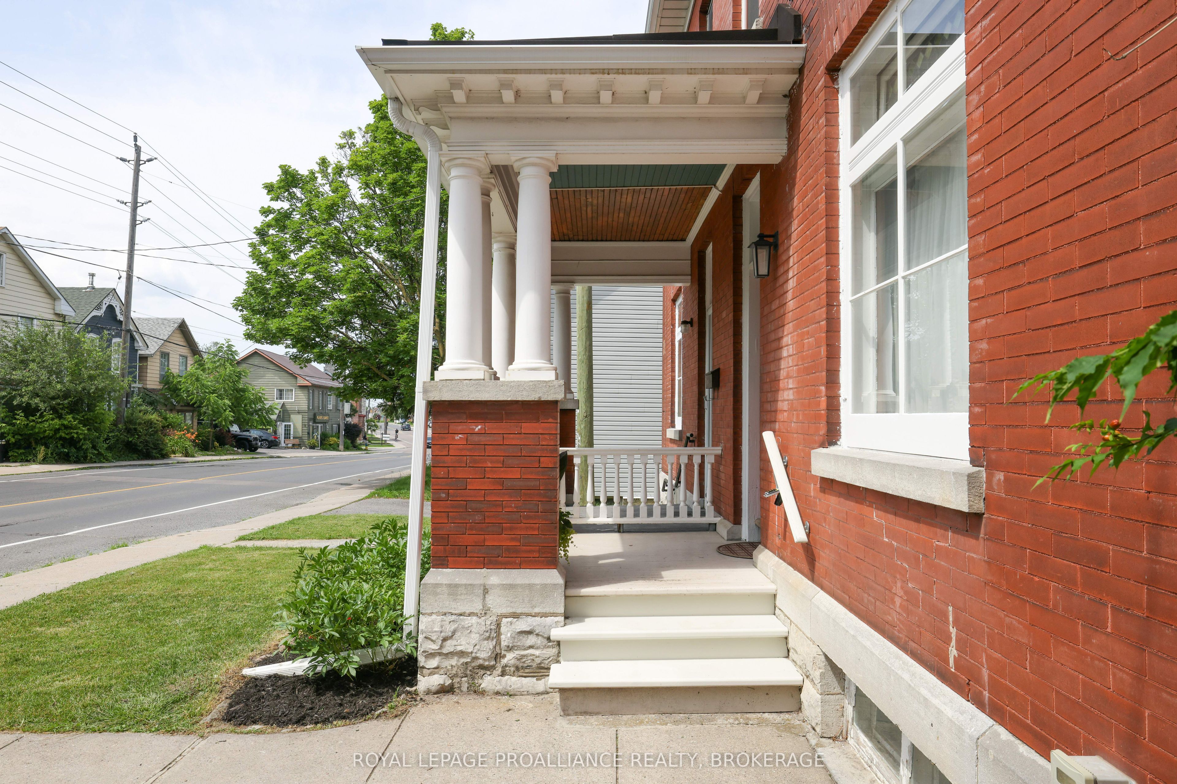 181 Montreal Street, Kingston, ON K7K 3G3