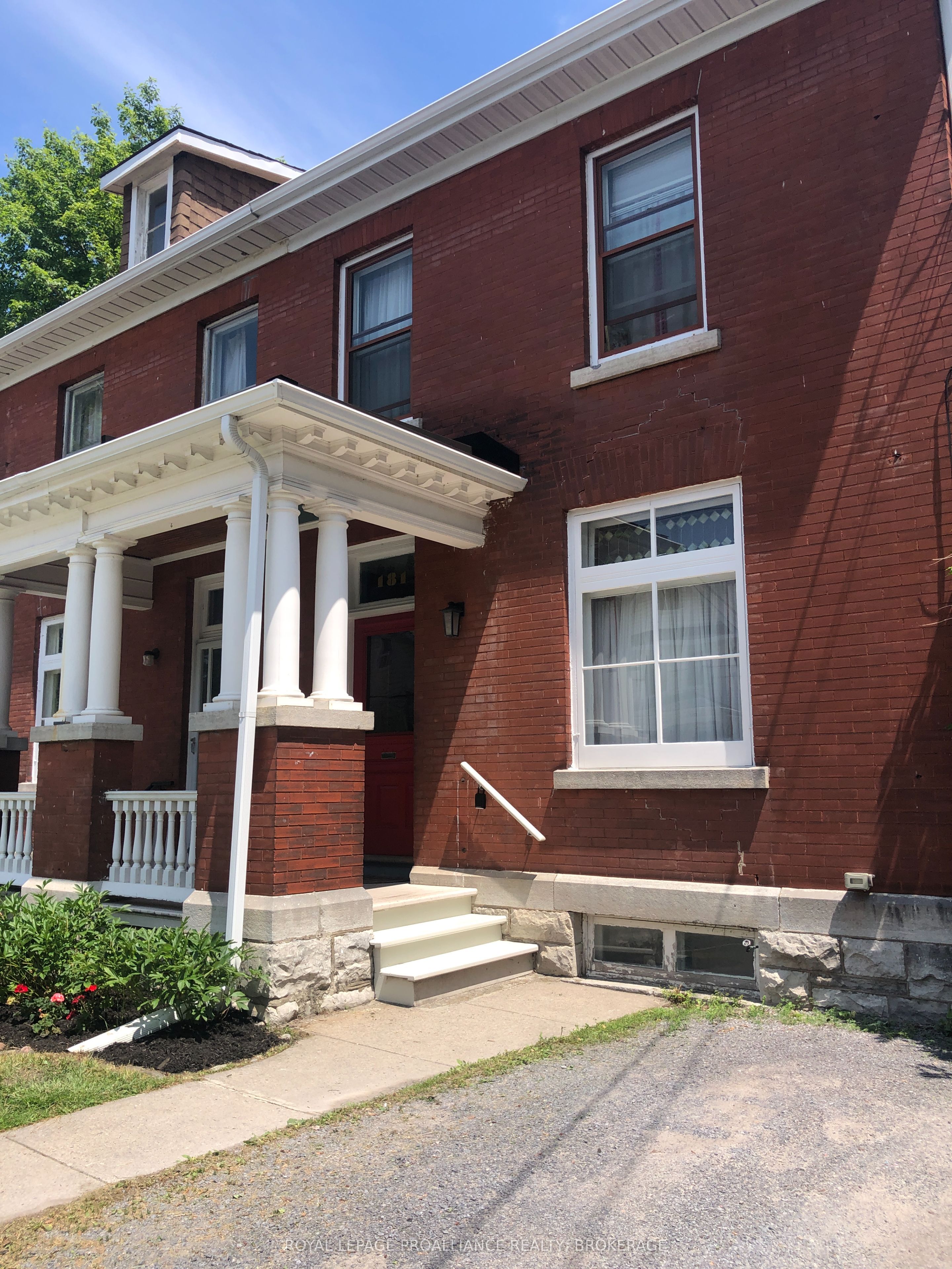 181 Montreal Street, Kingston, ON K7K 3G3 photo 2