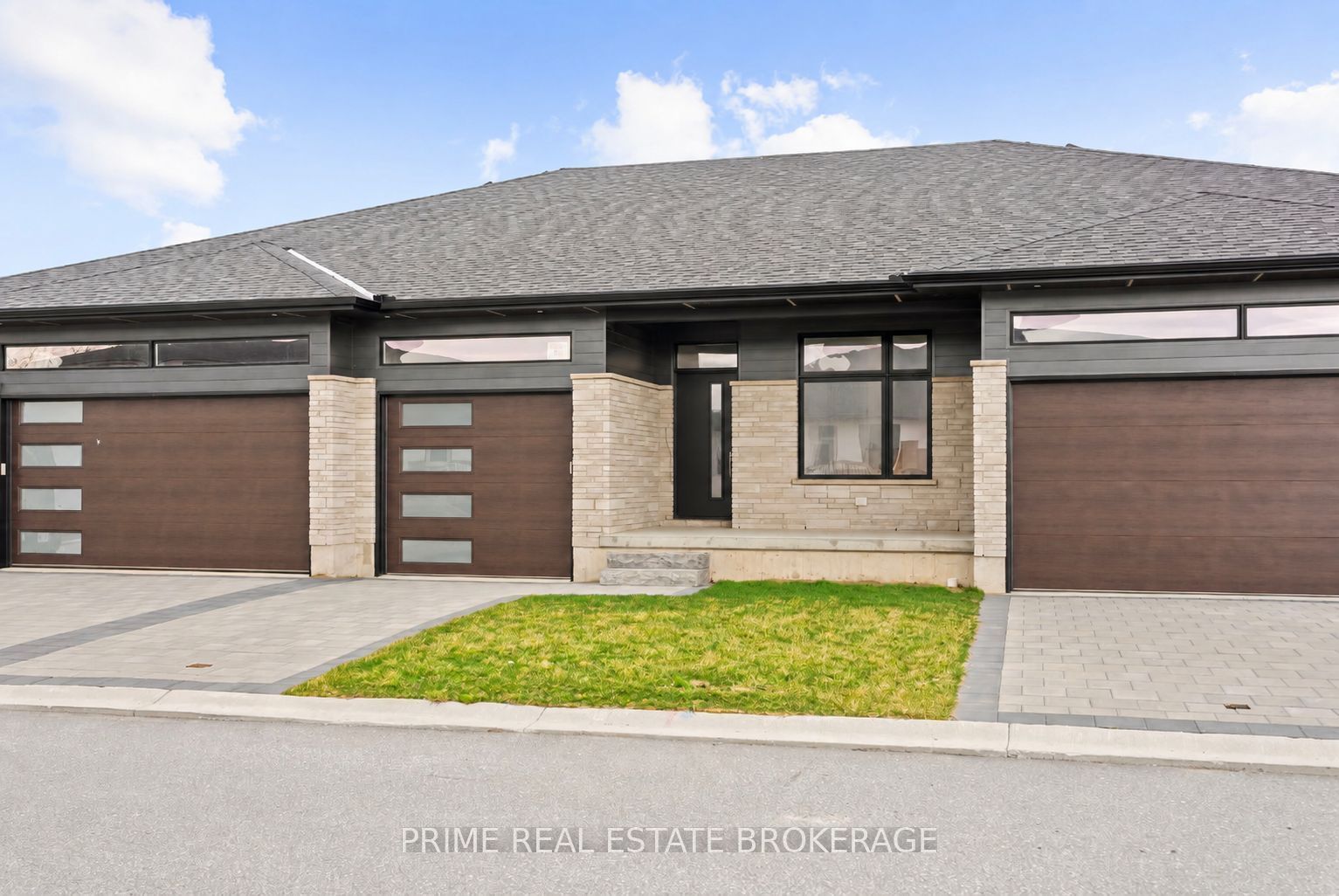 94 Coastal Crescent 9, Lambton Shores, ON N0M 1T0 photo 2