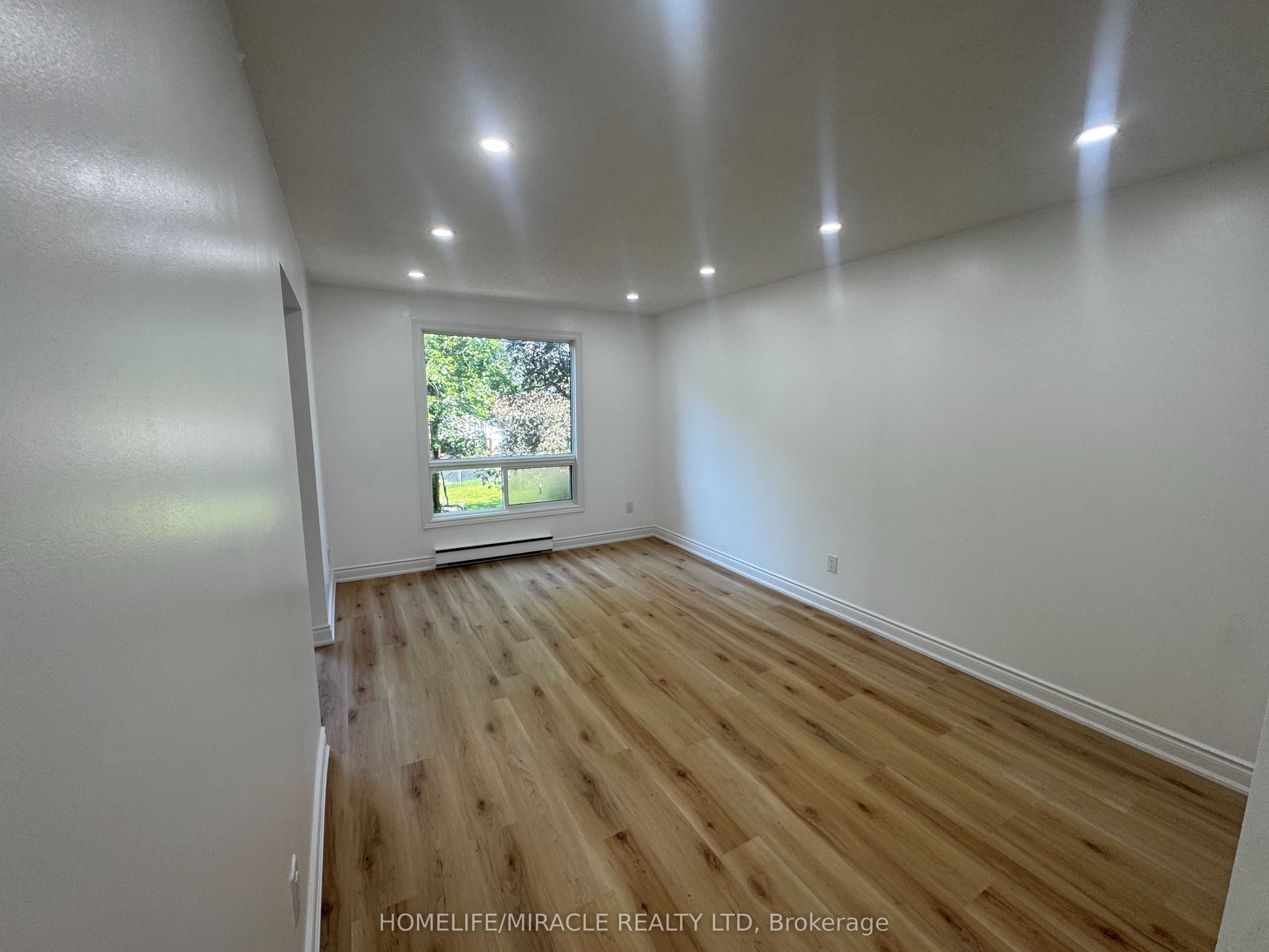 893 Lakeshore Drive 6, North Bay, ON P1A 2H1 photo 2