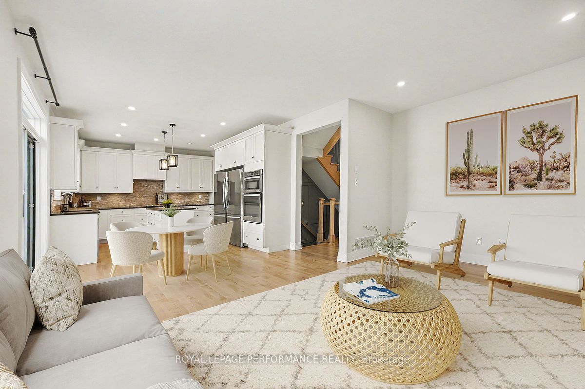 523 Adamson Crescent, Stittsville - Munster - Richmond, ON K2S 0S7 photo 4