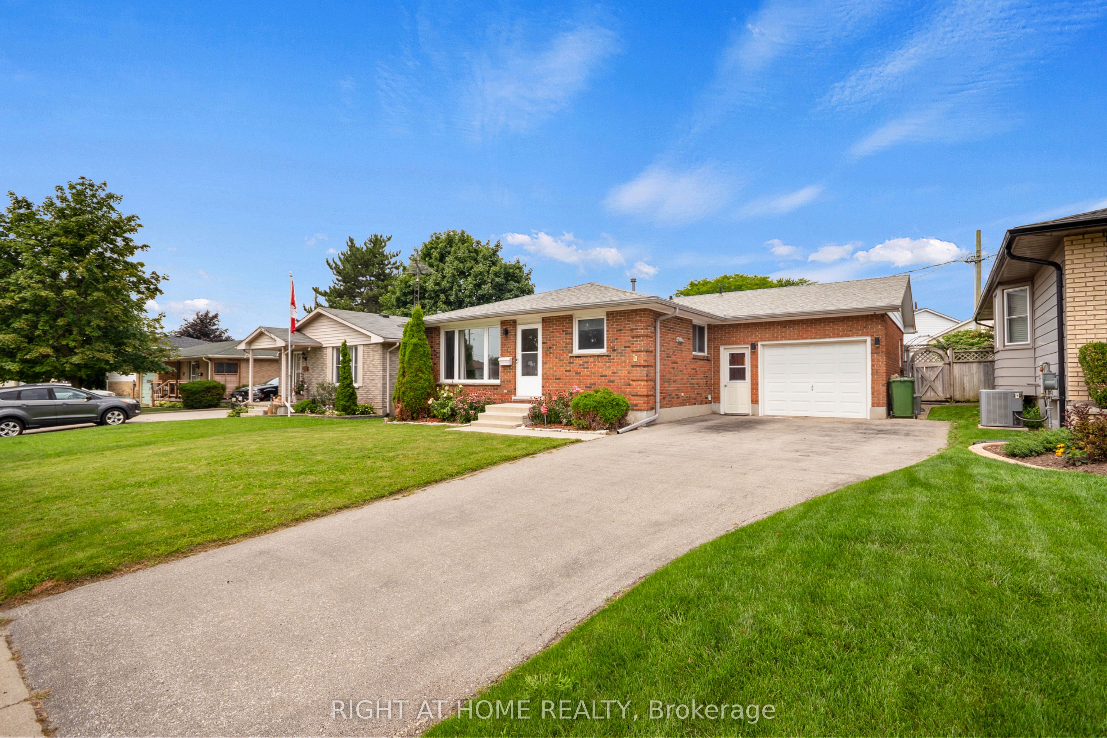 7 Raven Avenue, St. Thomas, ON N5R 5K8