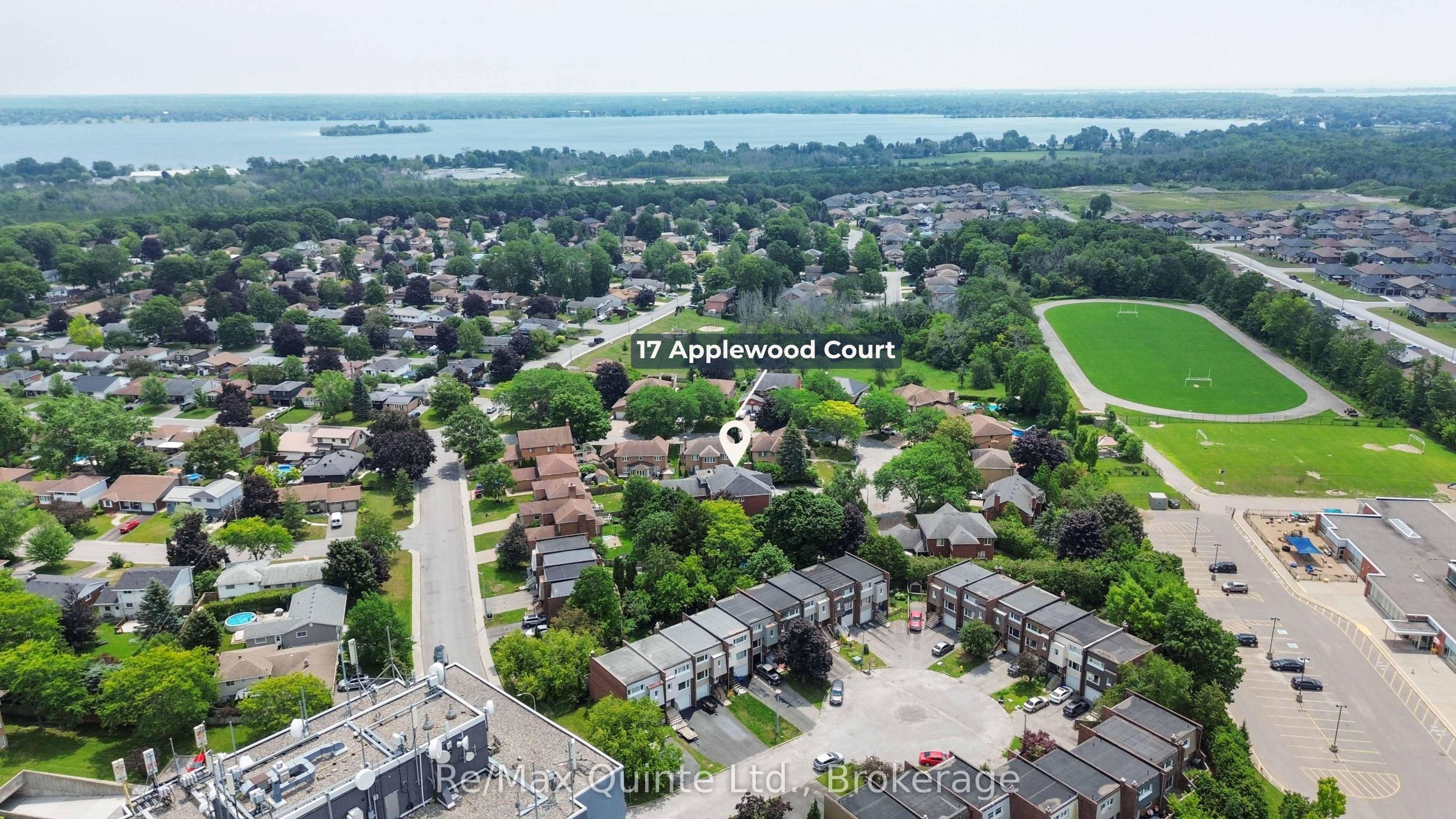17 Applewood Court, Quinte West, ON K8V 6J3 photo 2