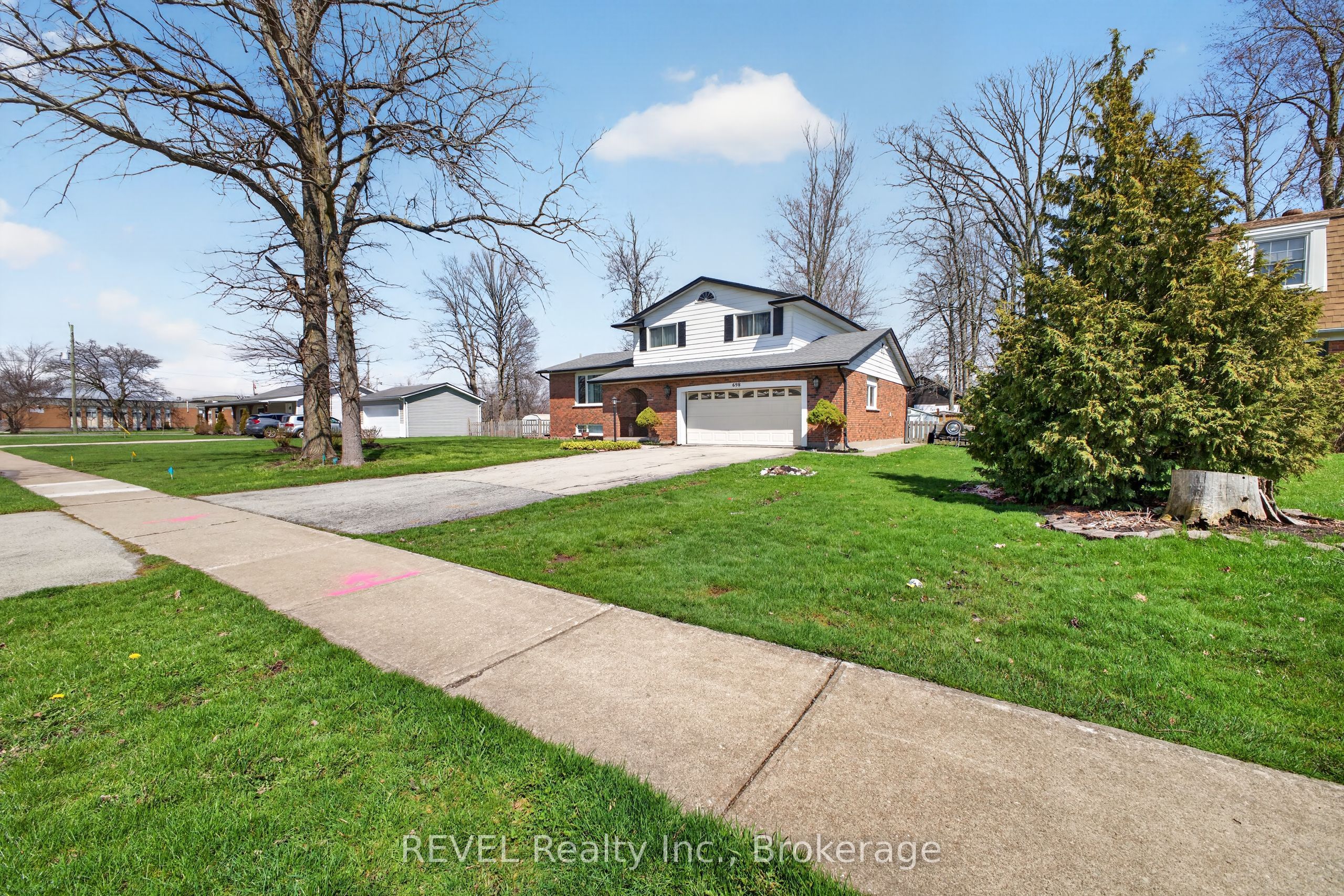 698 Daytona Drive, Fort Erie, ON L2A 4Z6 photo 4