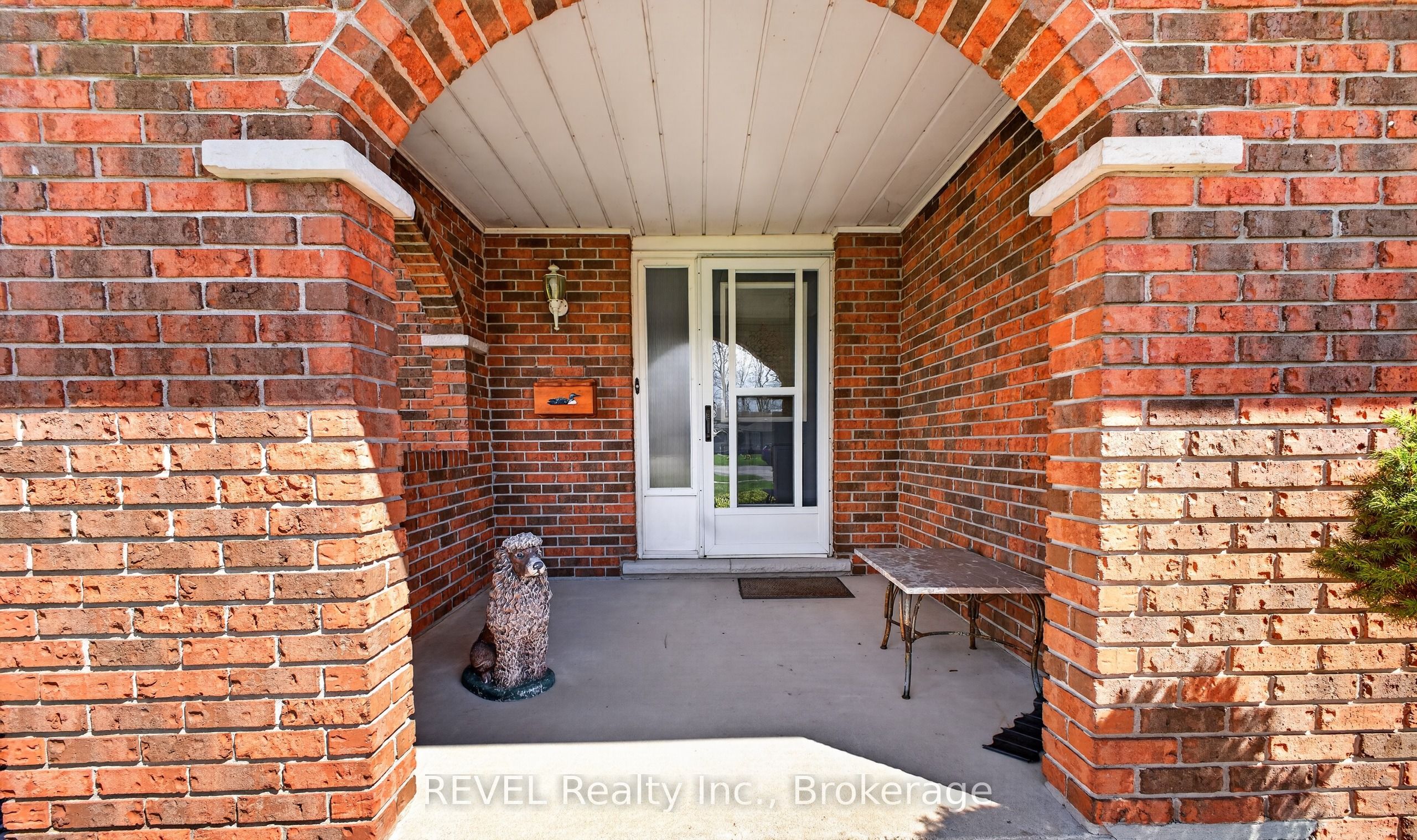698 Daytona Drive, Fort Erie, ON L2A 4Z6 photo 5