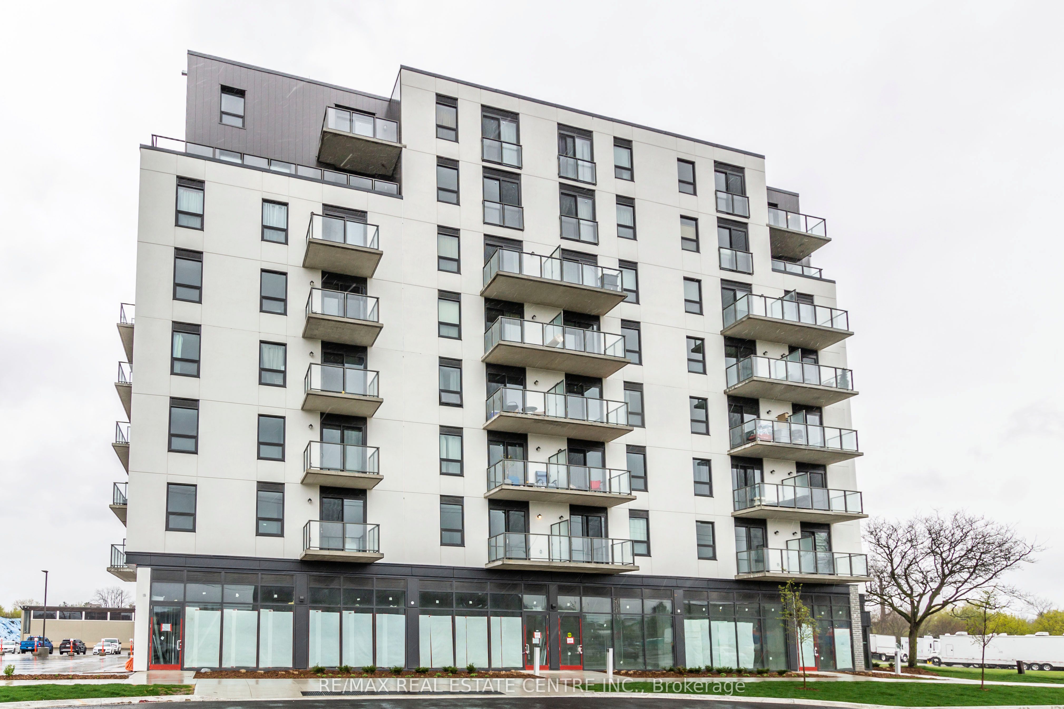 7 Erie Avenue 812, Brantford, ON N3S 2E7