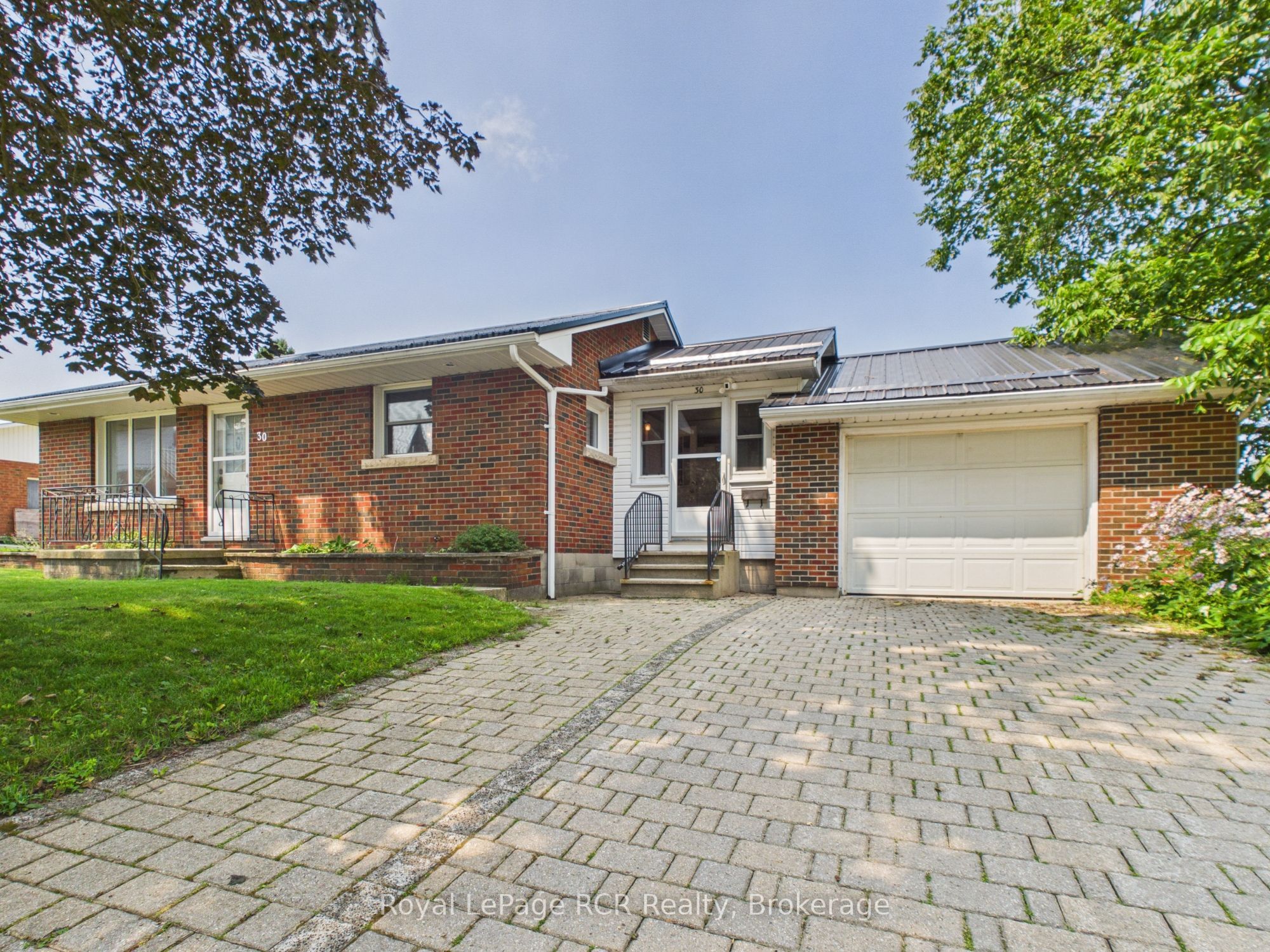 30 Mark Street E, Grey Highlands, ON N0C 1H0 photo 3