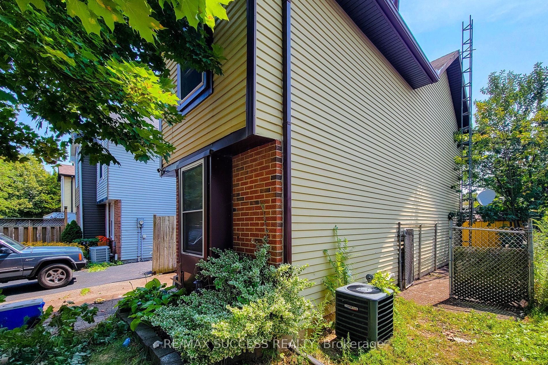 42 Enfield Crescent, Brantford, ON N3P 1B2 photo 2