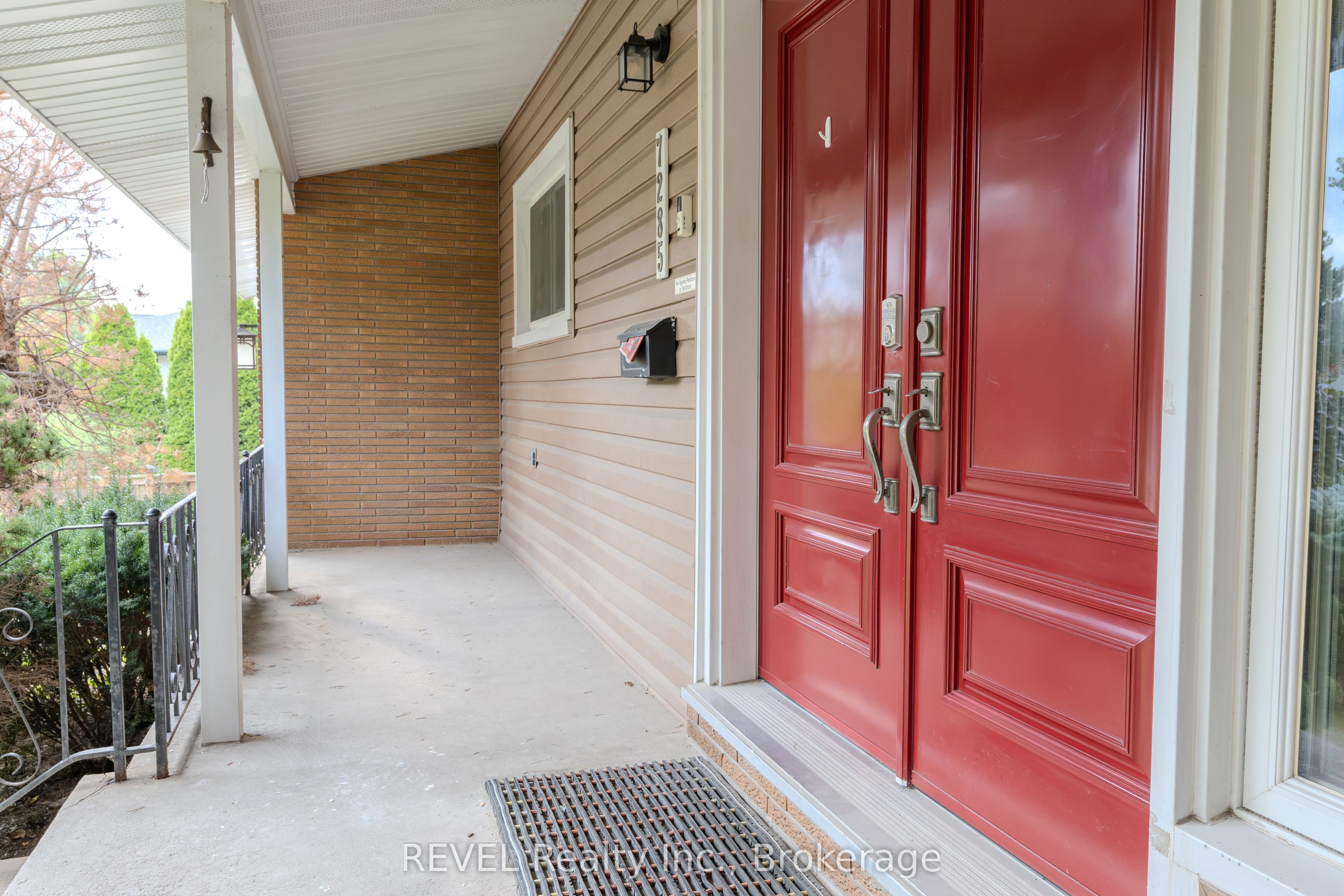 7285 Rolling Acres Crescent, Niagara Falls, ON L2J 1E5 photo 5
