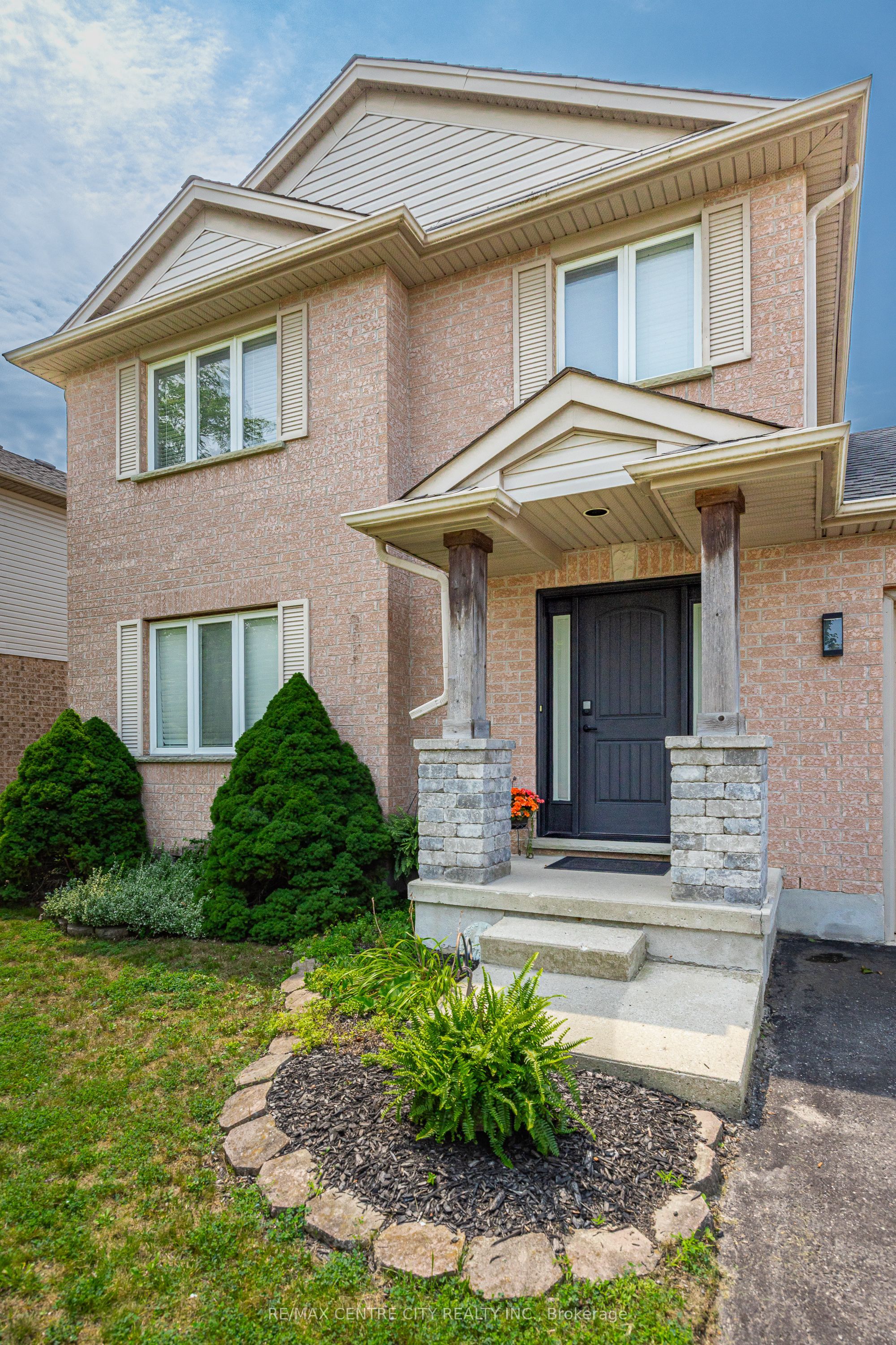 43 Meredith Drive, Middlesex Centre, ON N0M 2A0 photo 3