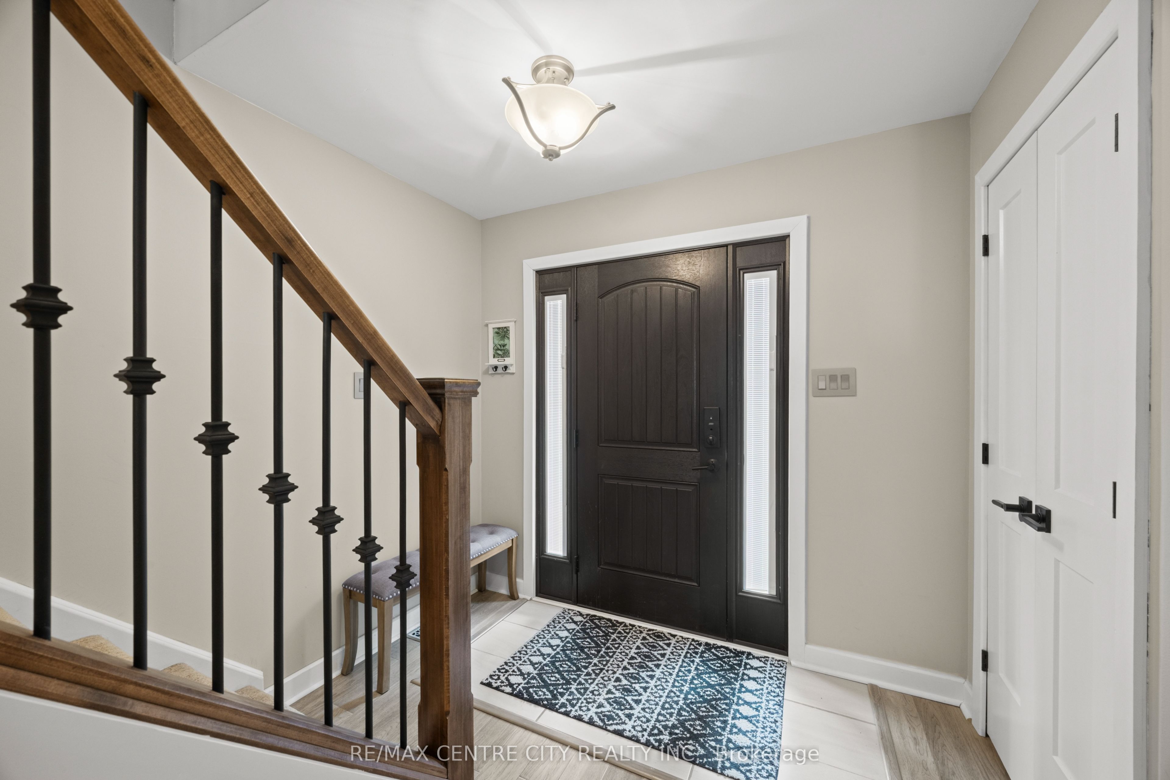 43 Meredith Drive, Middlesex Centre, ON N0M 2A0 photo 4