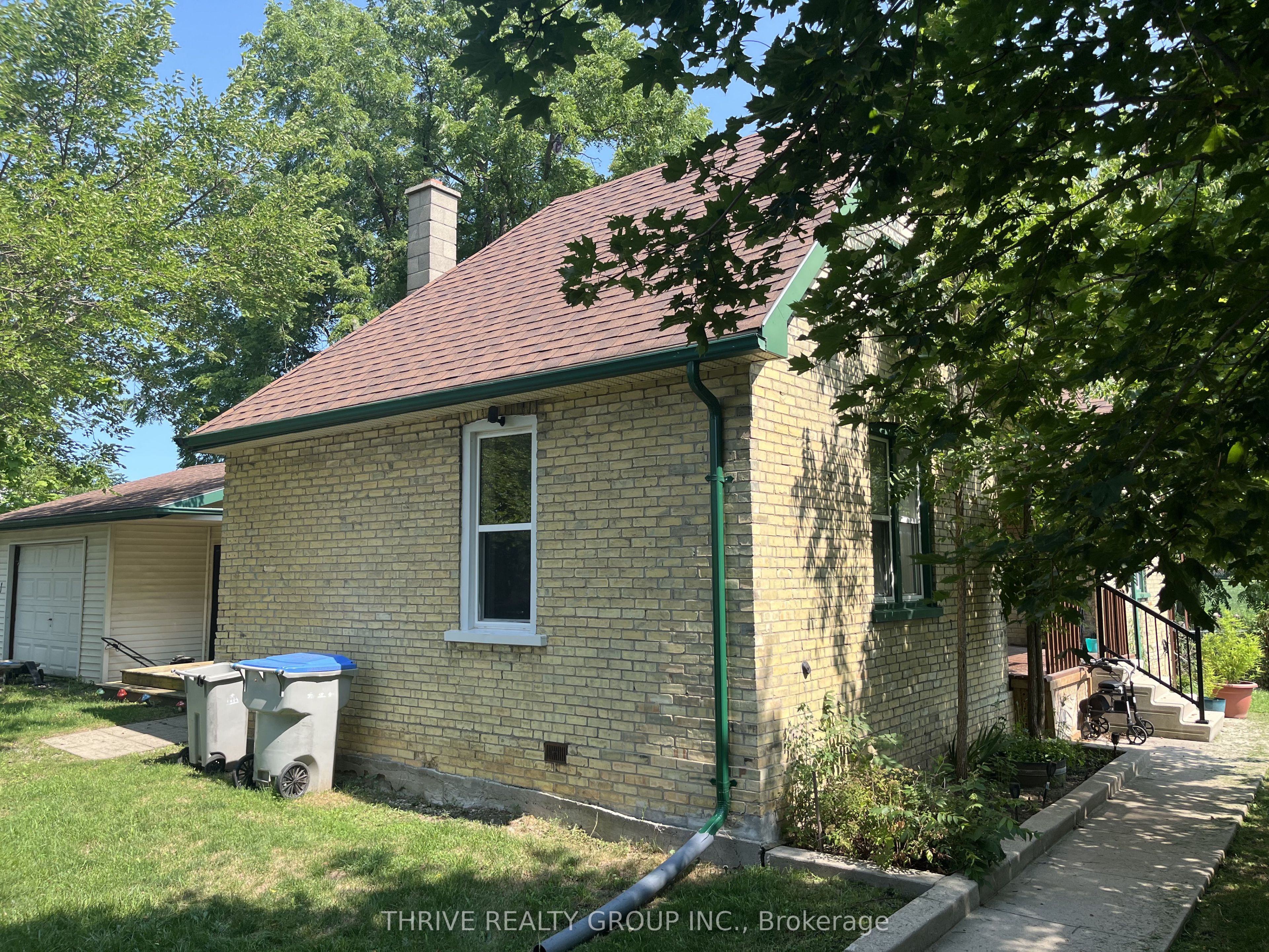 6692 Longwoods Road, Strathroy-Caradoc, ON N0L 1T0 photo 4